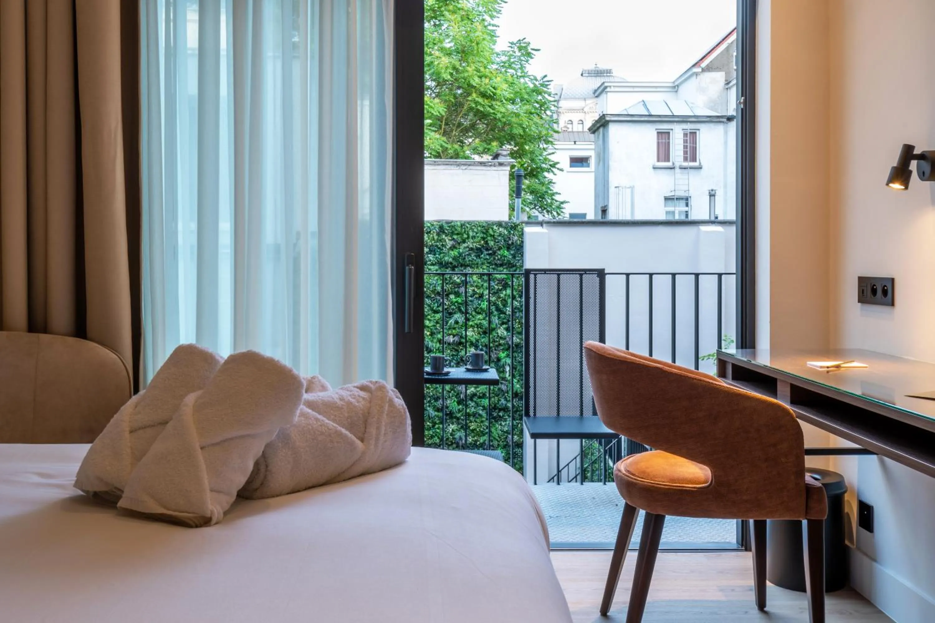 Balcony/Terrace, Bed in ONE TWO FOUR - Hotel & Spa