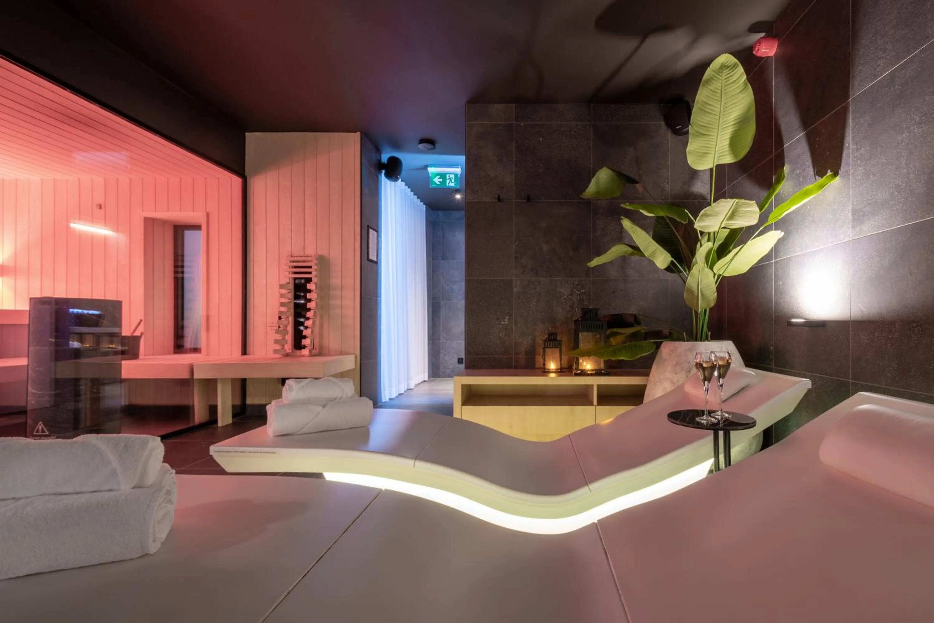Spa and wellness centre/facilities, Bed in ONE TWO FOUR - Hotel & Spa