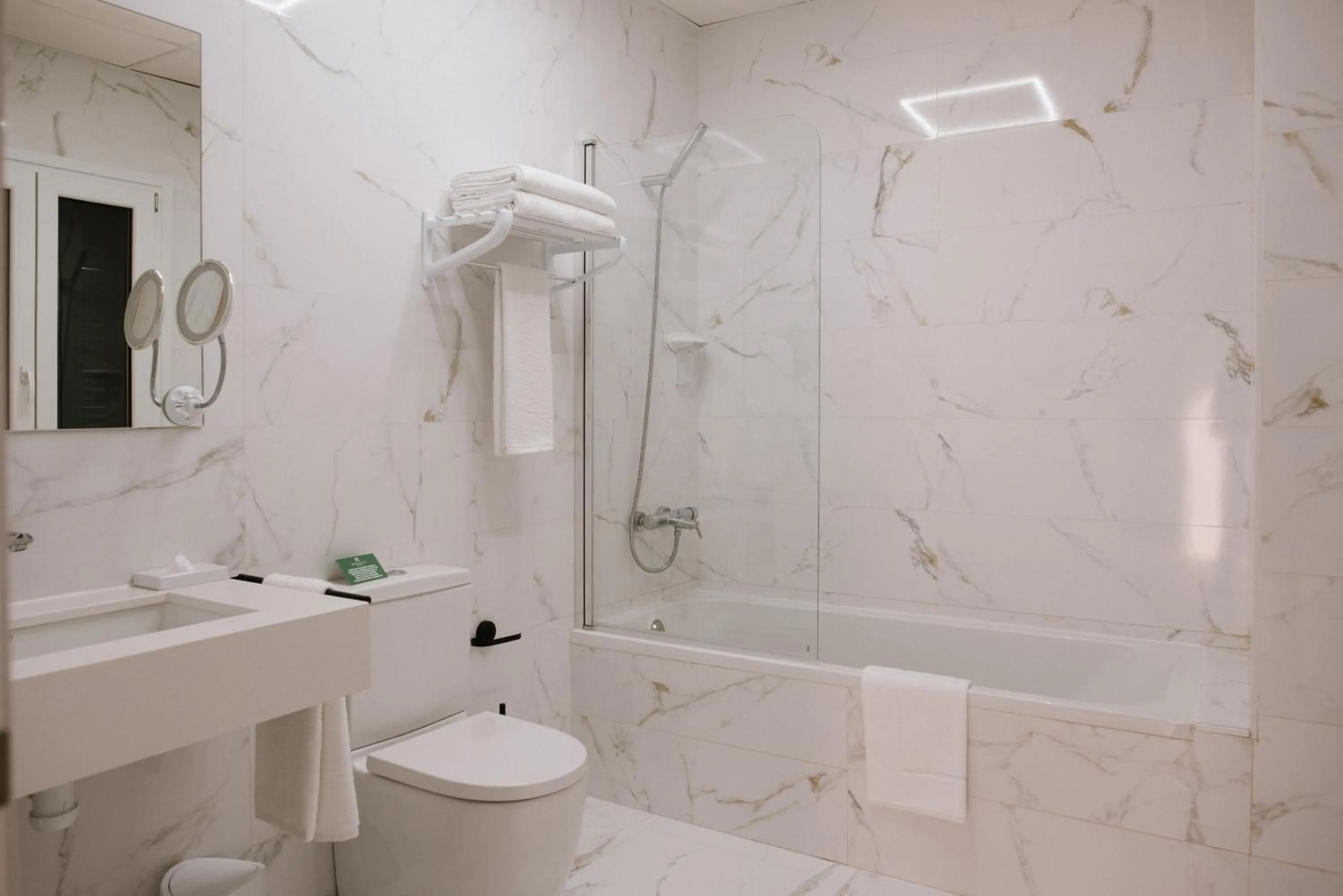 Toilet in Hotel Melilla Centro