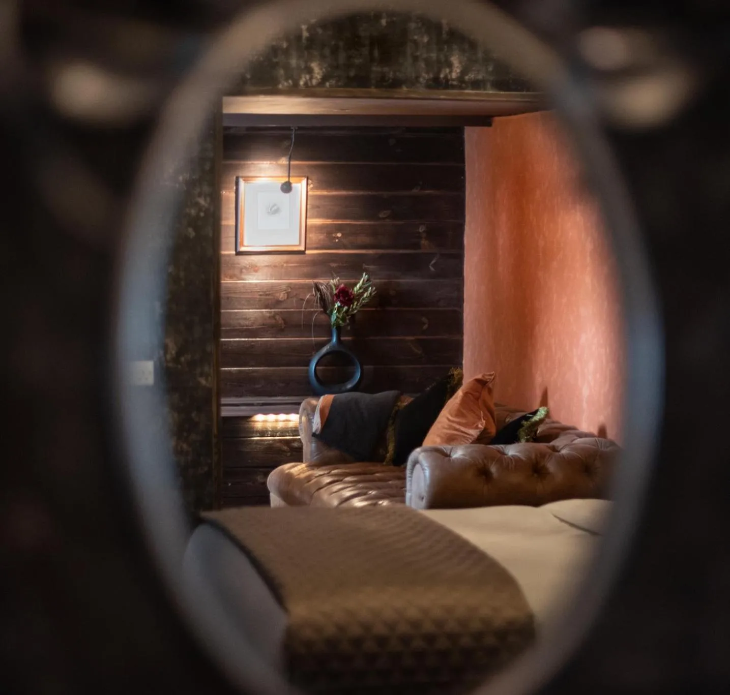 Bed in Red Lion, Coorie Inn