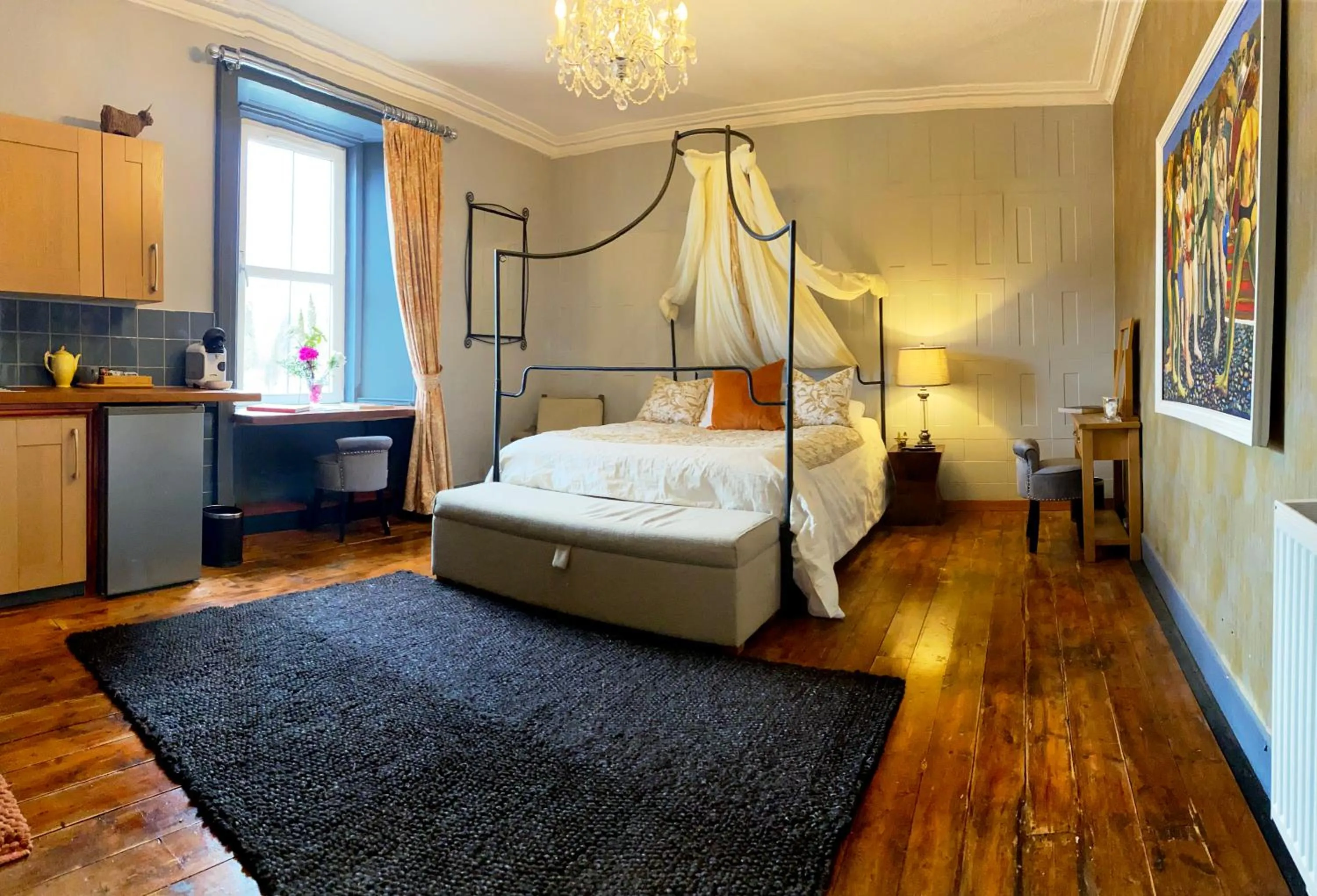 Bed in Red Lion, Coorie Inn