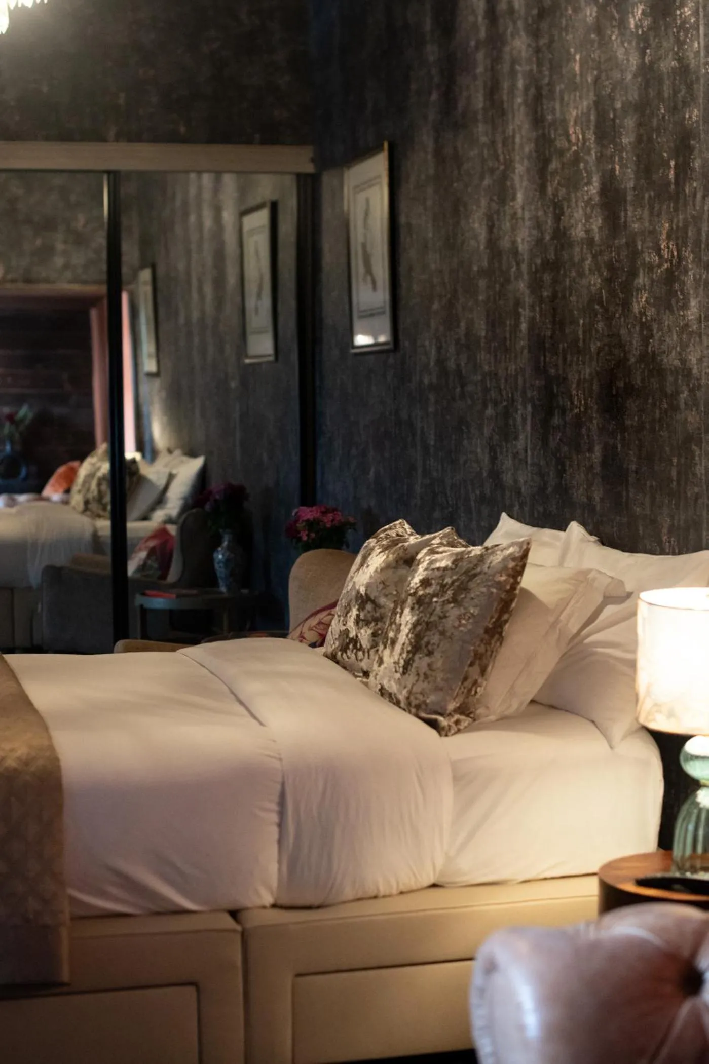 Bed in Red Lion, Coorie Inn