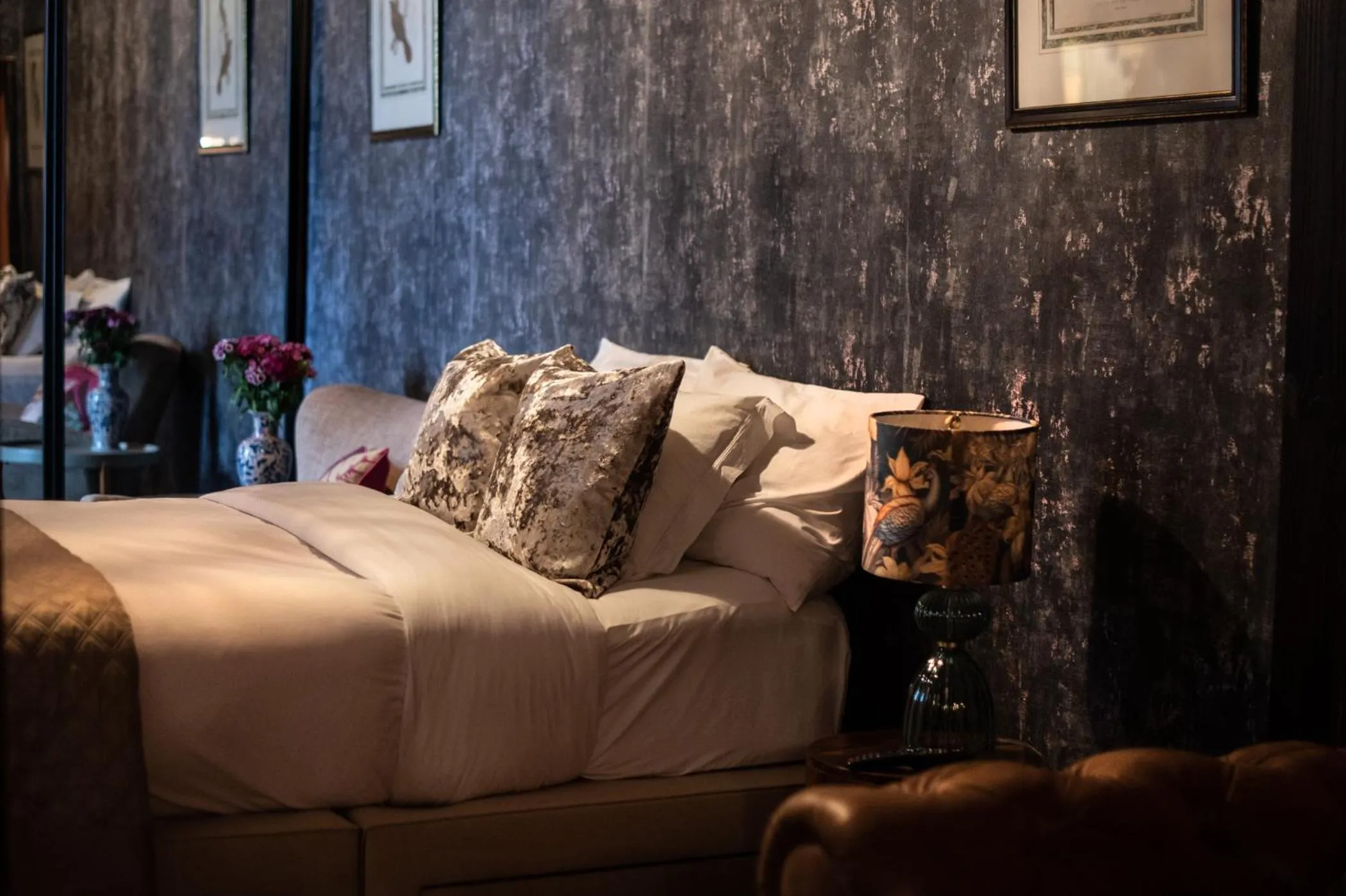 Bed in Red Lion, Coorie Inn