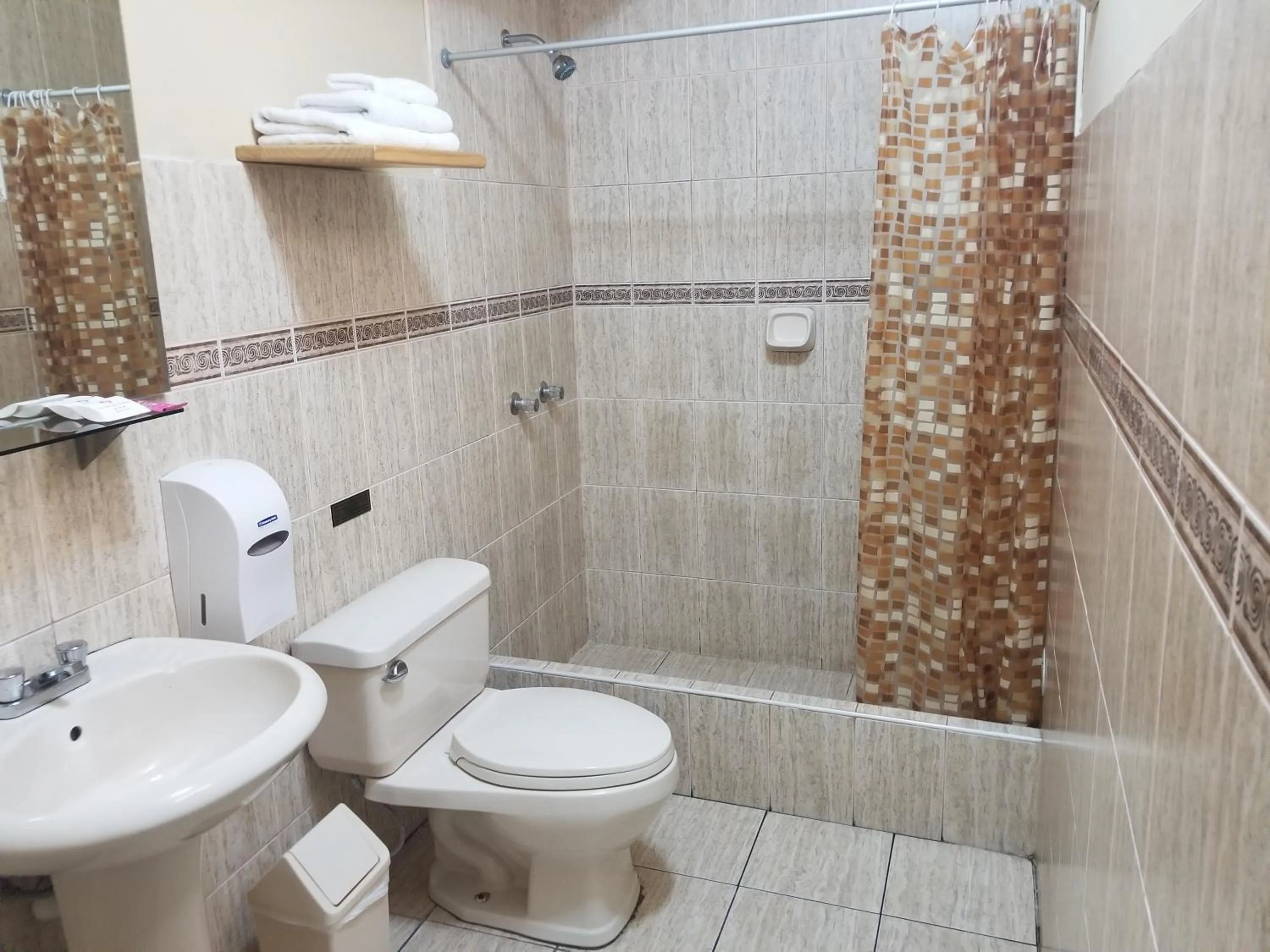 Bathroom in Hotel El Brujo Centro Histórico