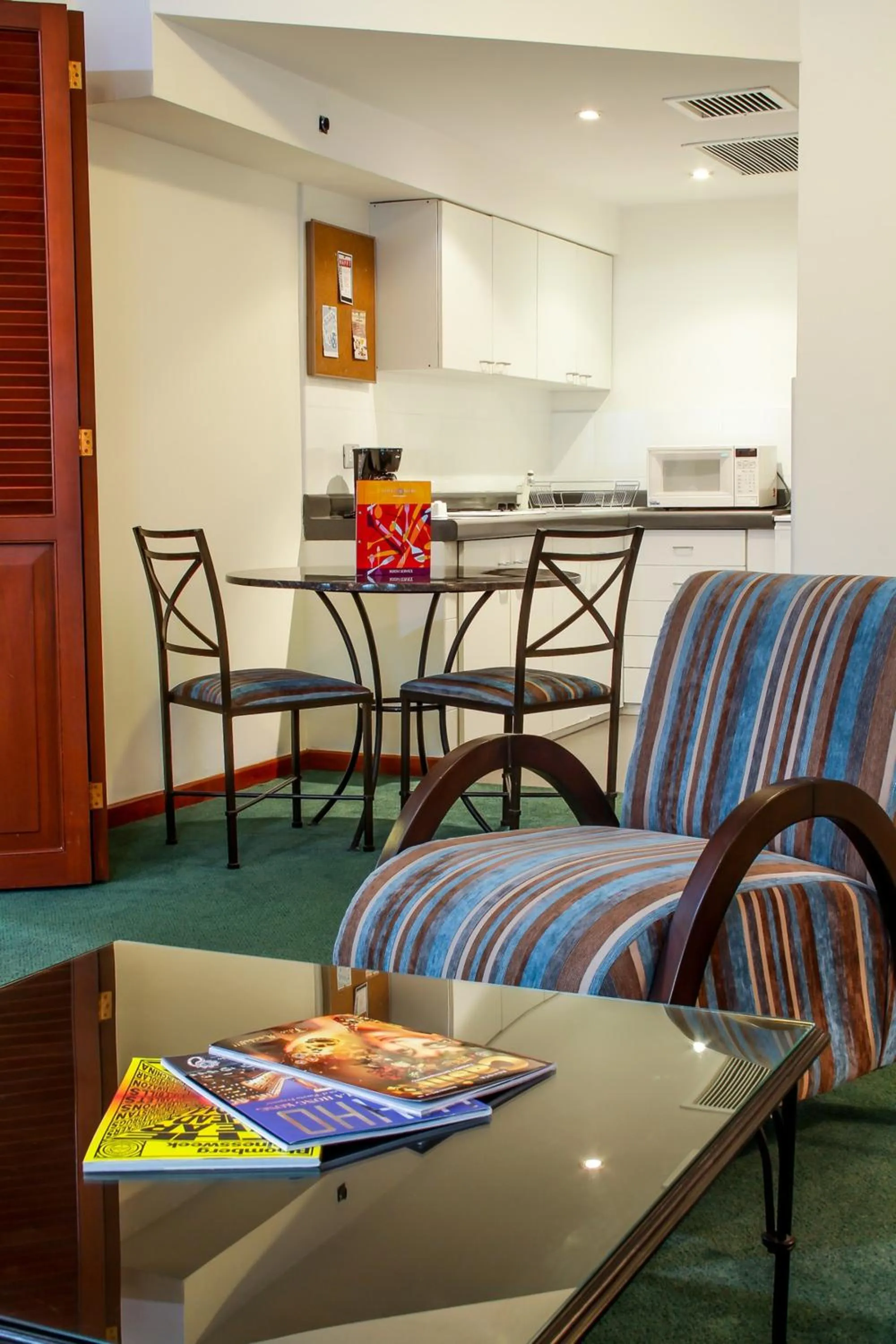 Kitchen or kitchenette in El Polo Hotel & Suites