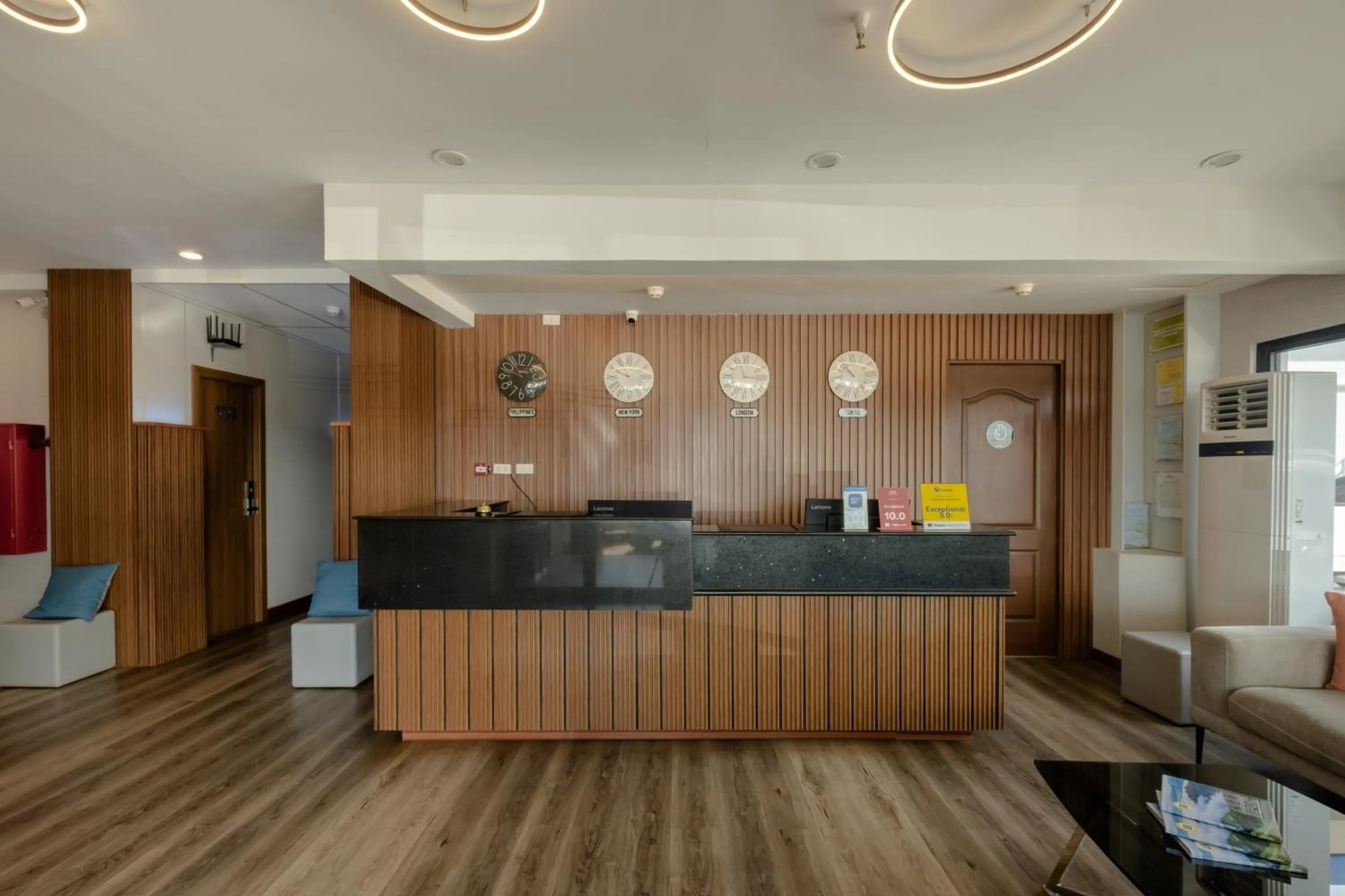 Lobby or reception in Kekehyu Business Hotel