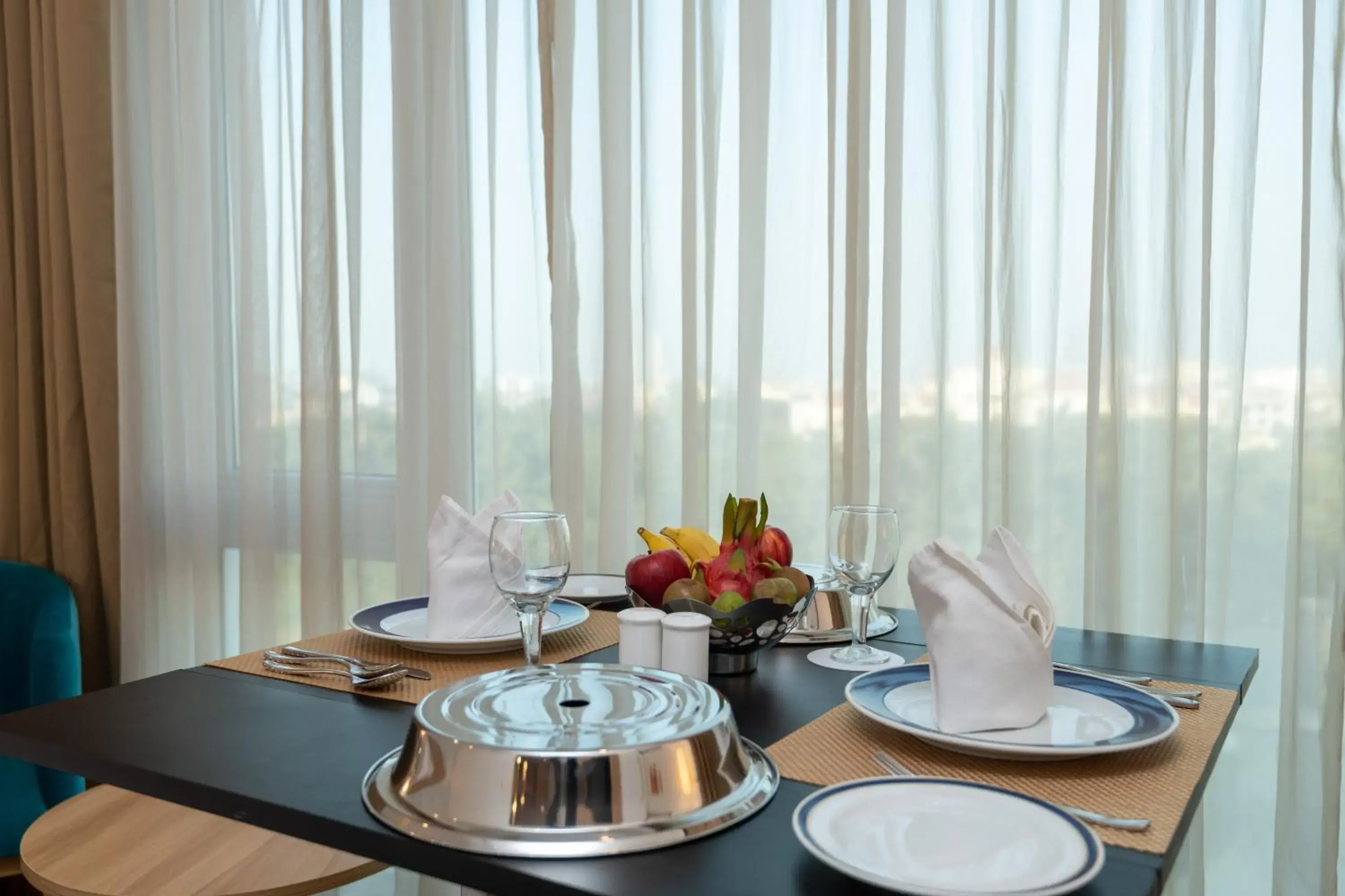 Food and drinks in ExpoInn Suites and Convention Food and drinks in ExpoInn Suites and Convention