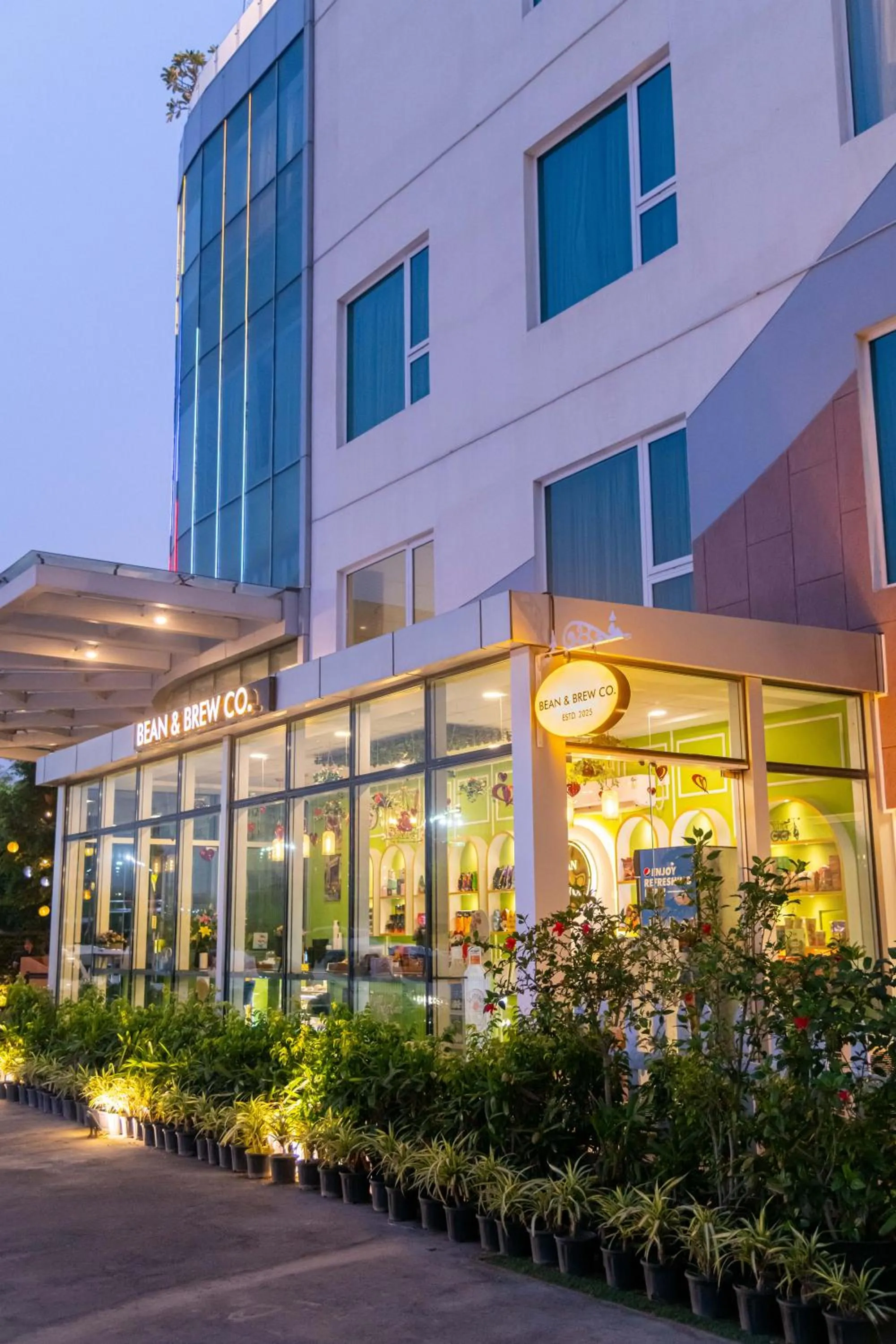 Restaurant/places to eat in ExpoInn Suites and Convention