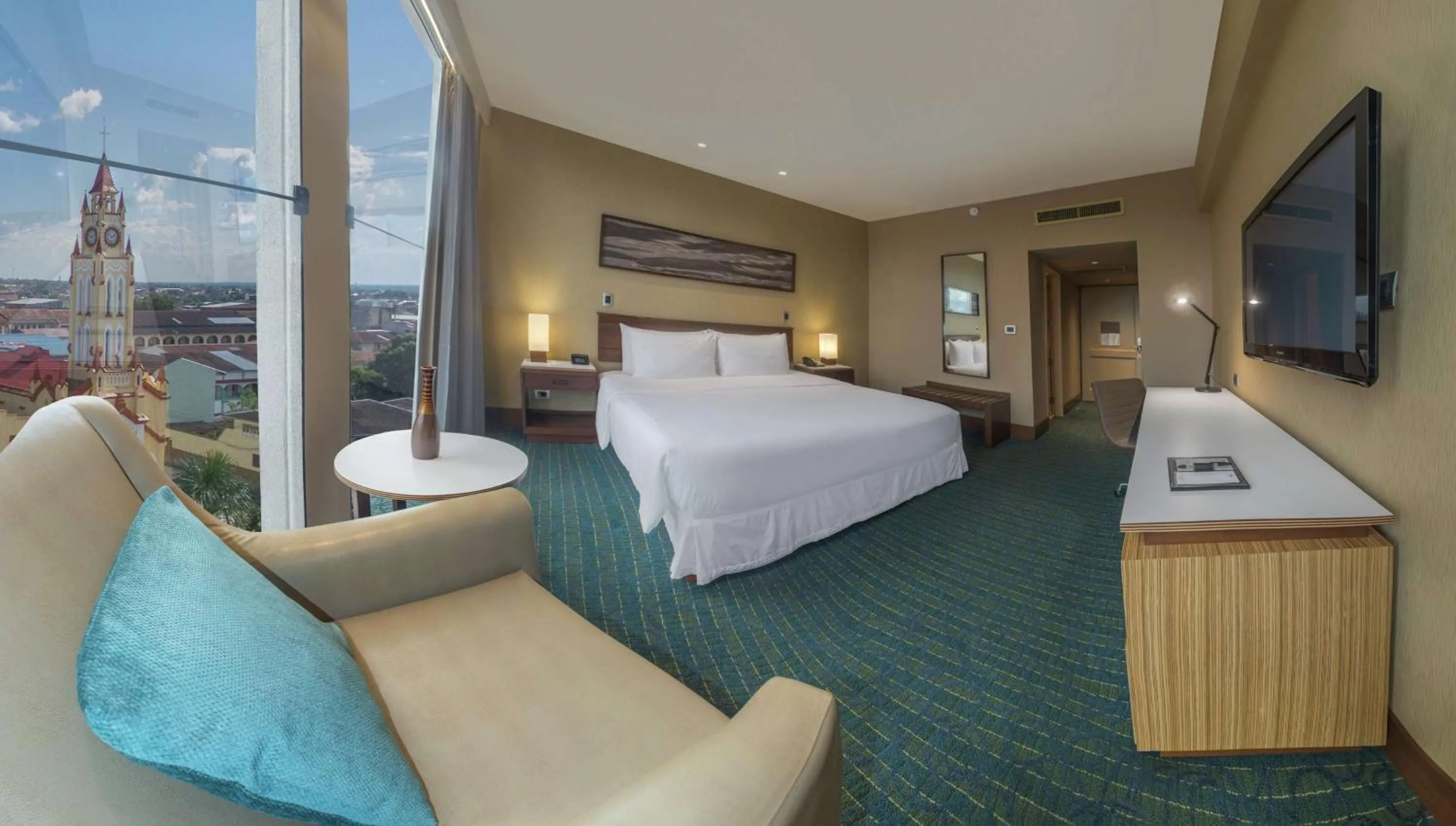 Bed in Doubletree By Hilton Iquitos