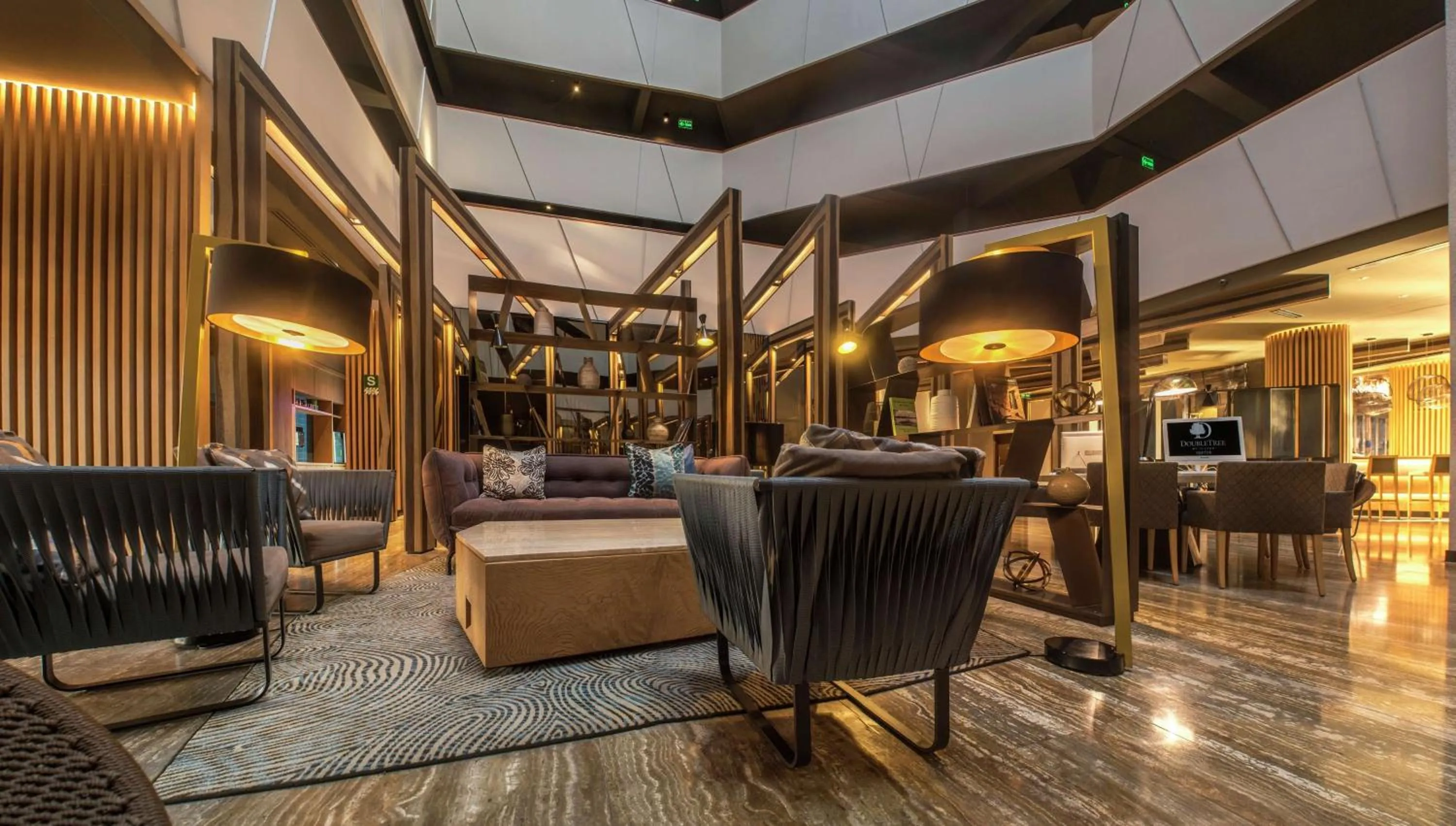 Lobby or reception in Doubletree By Hilton Iquitos