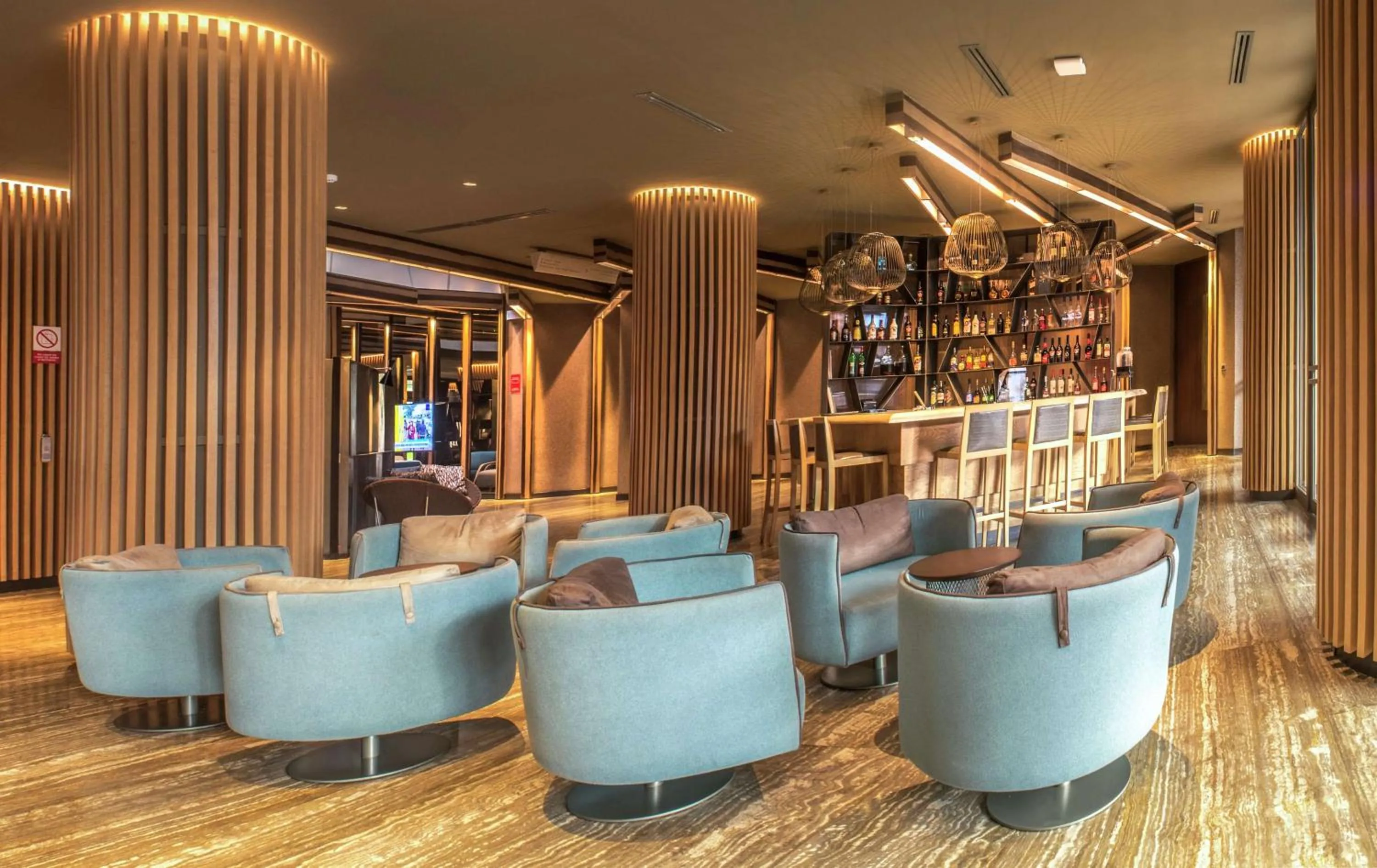 Lounge or bar in Doubletree By Hilton Iquitos