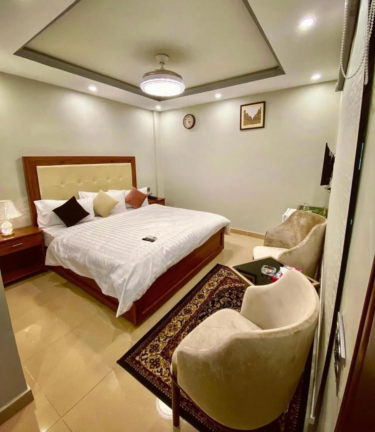 Grand Luxury Hotel Multan