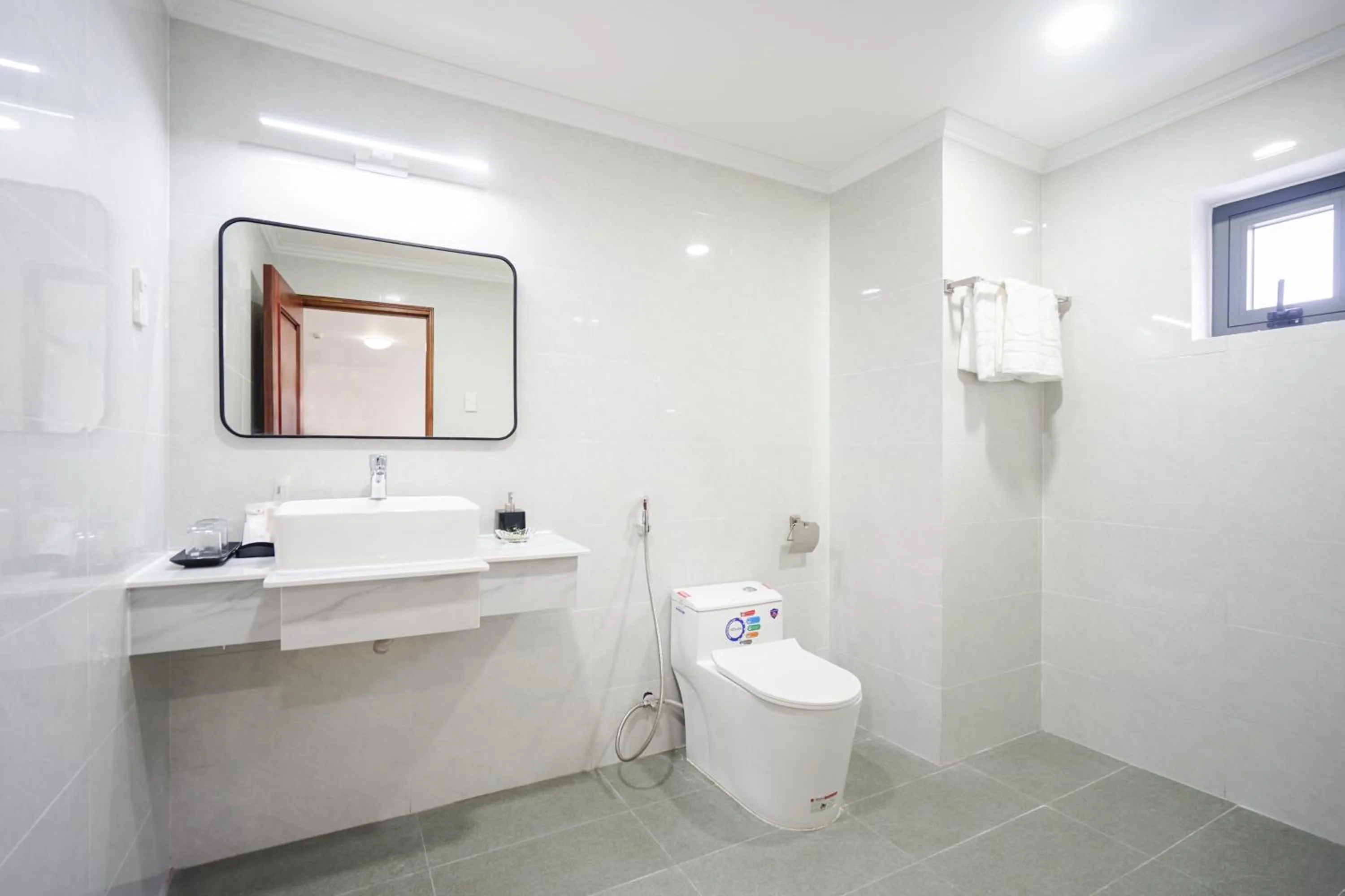 Shower in Moonlight Nha Trang Hotel