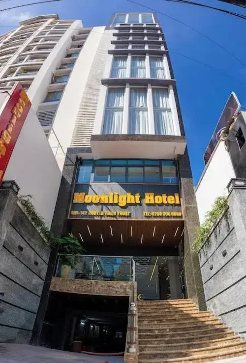 Property building in Moonlight Nha Trang Hotel Property building in Moonlight Nha Trang Hotel