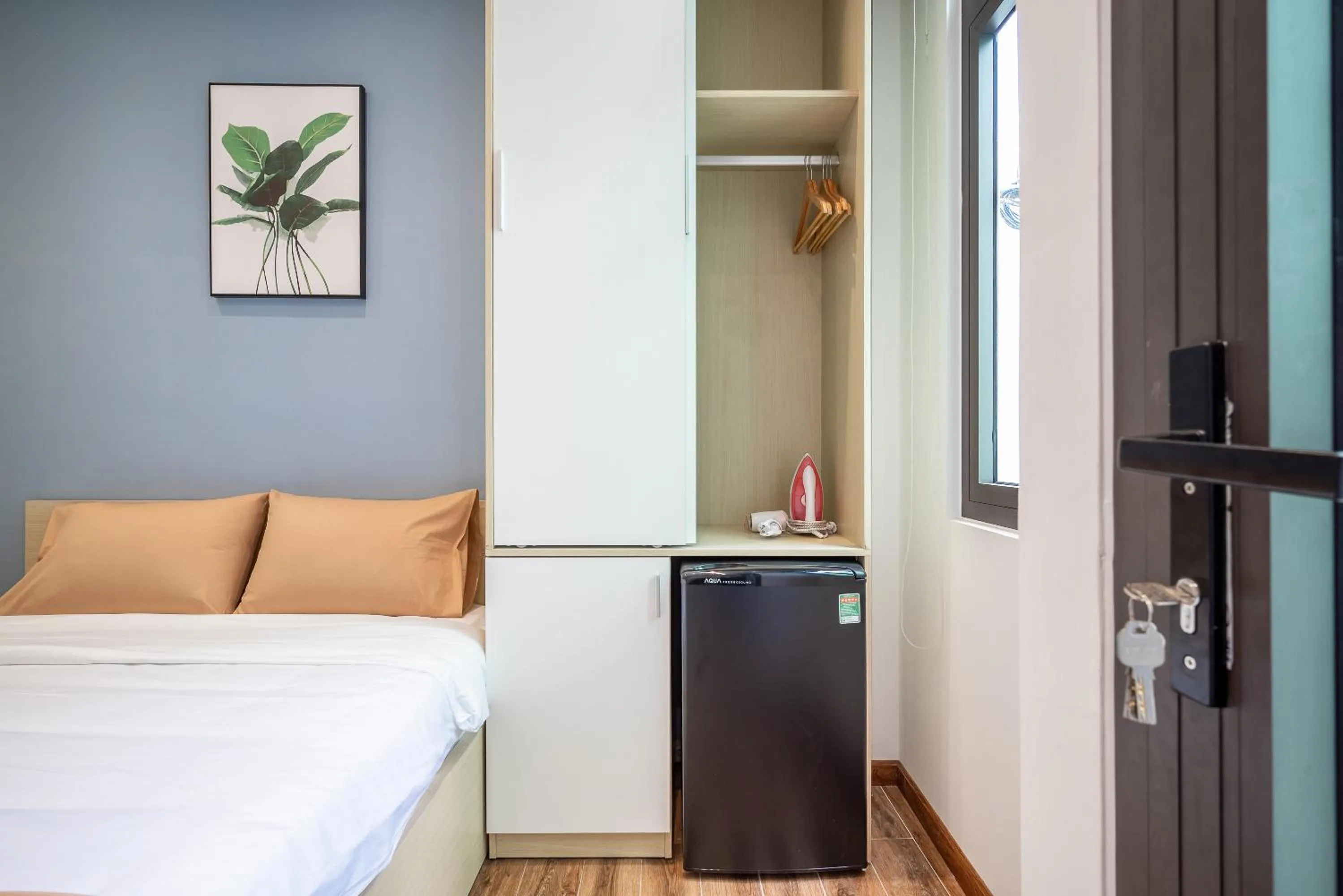 Bedroom, Bed in Cozrum Homes - Winter Corner