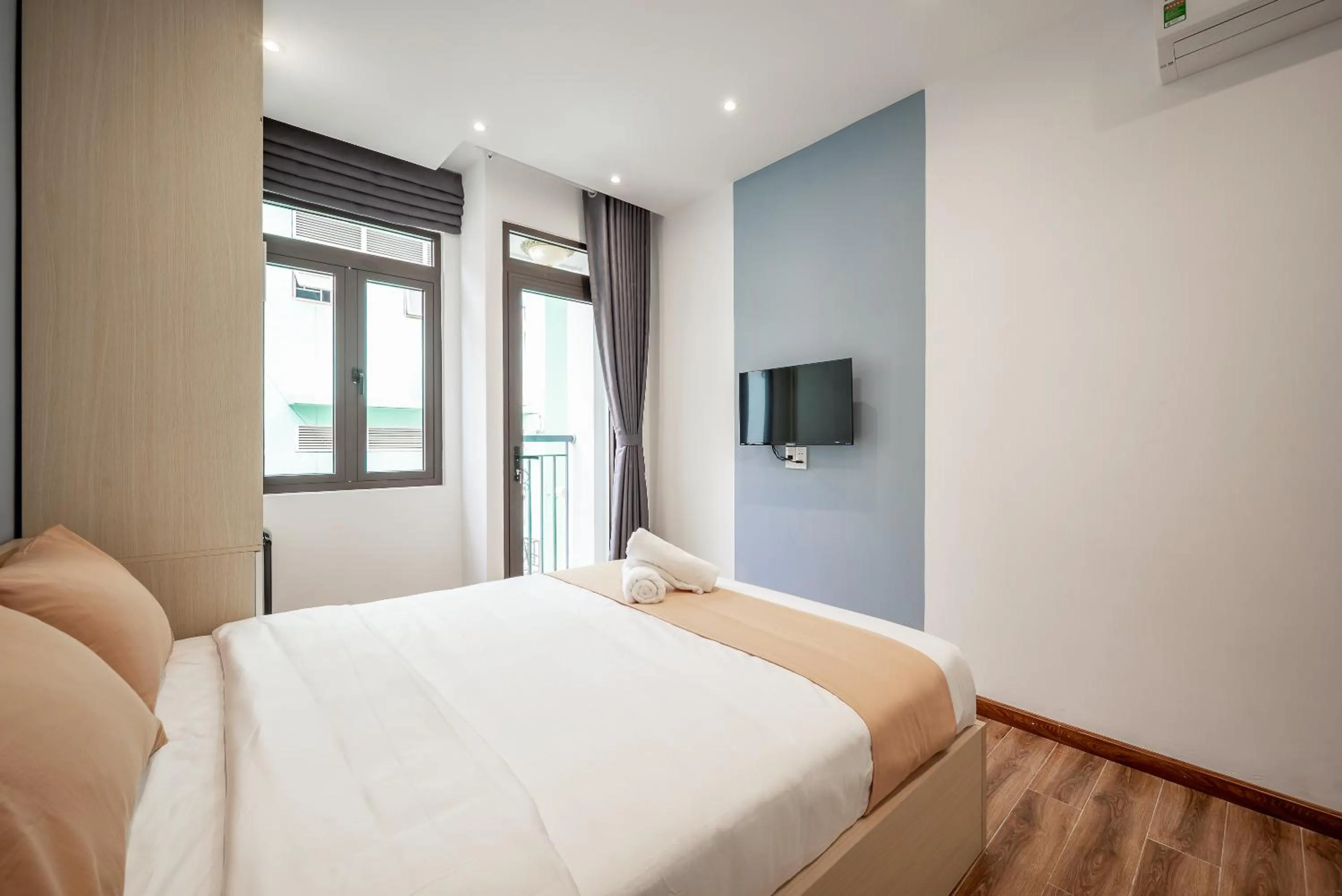 Bed in Cozrum Homes - Winter Corner