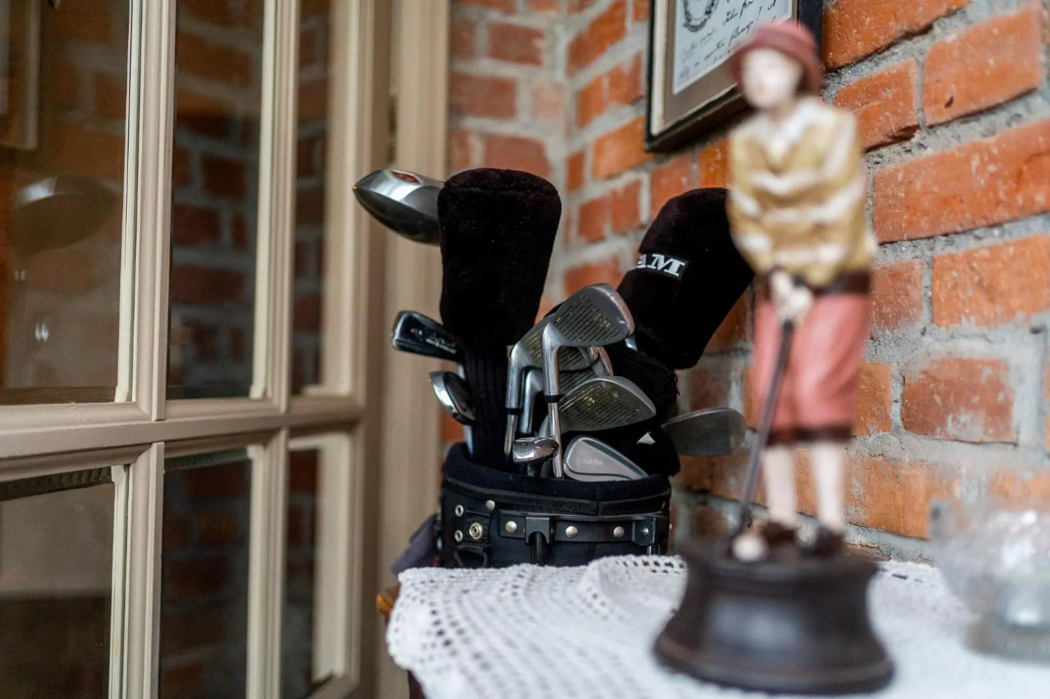 Decorative detail in Folwark Karczemka