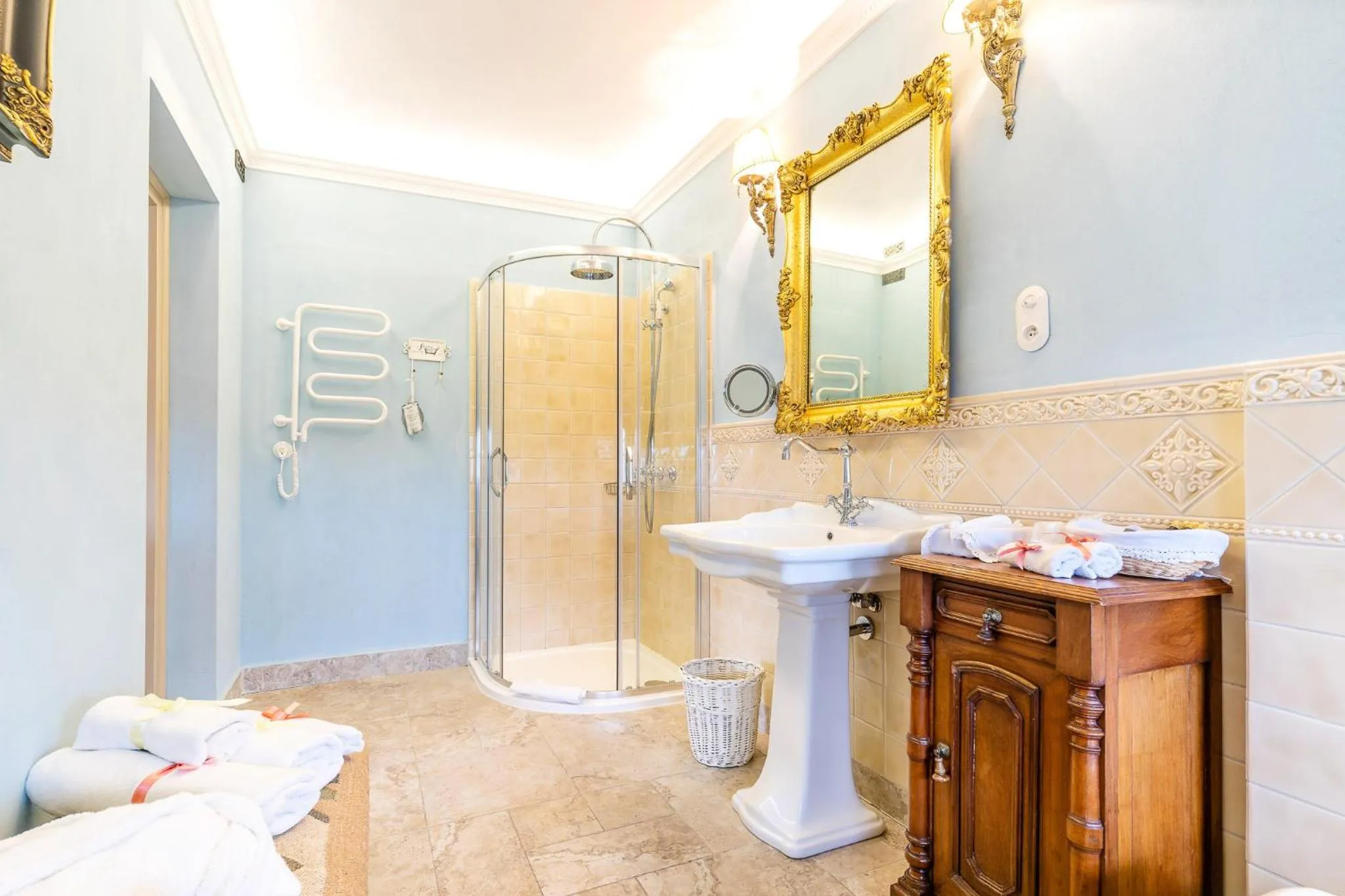 Shower in Folwark Karczemka