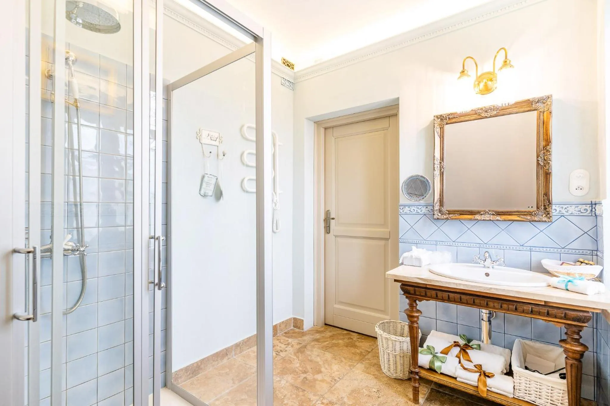 Shower in Folwark Karczemka