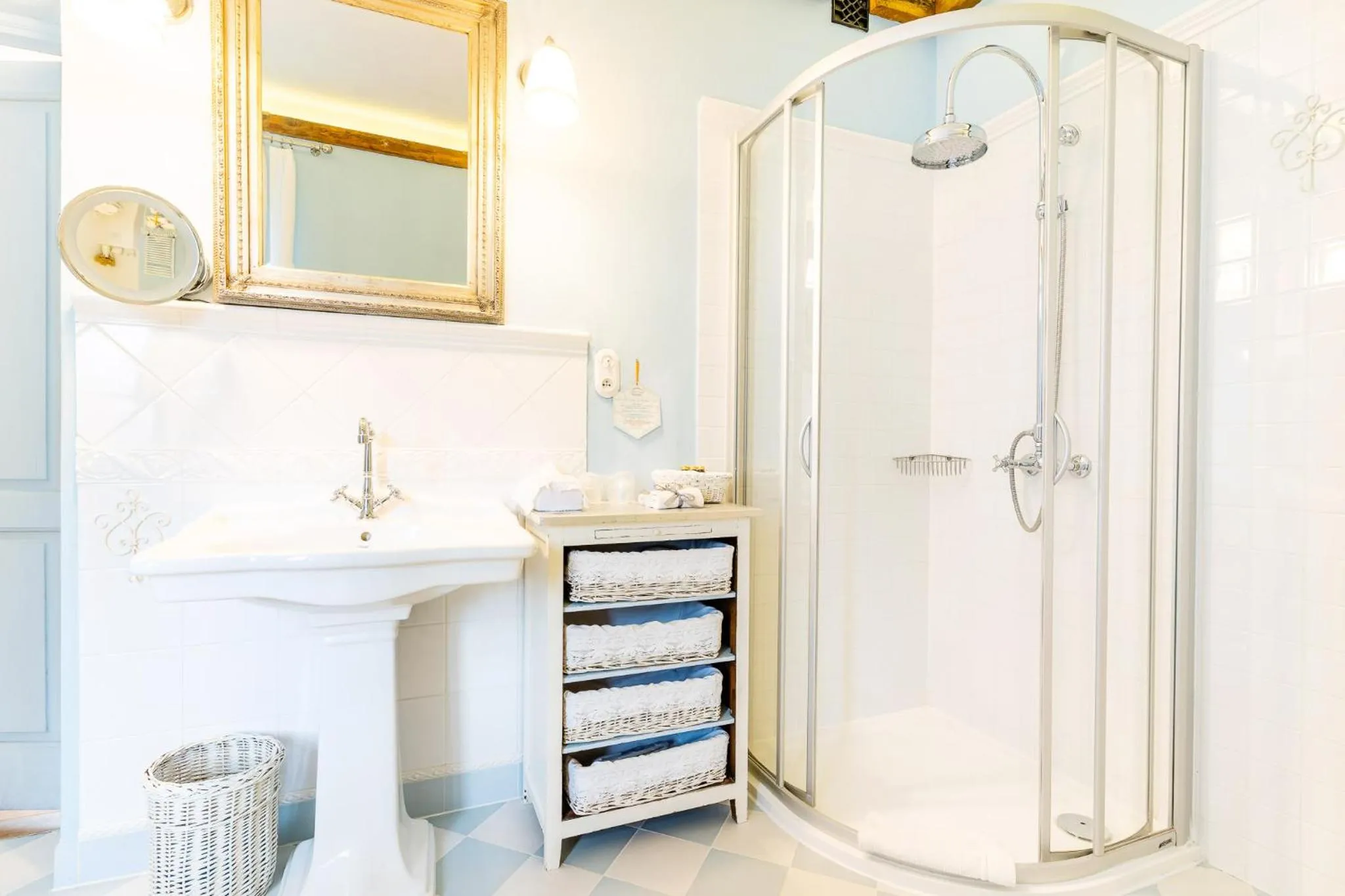 Shower in Folwark Karczemka