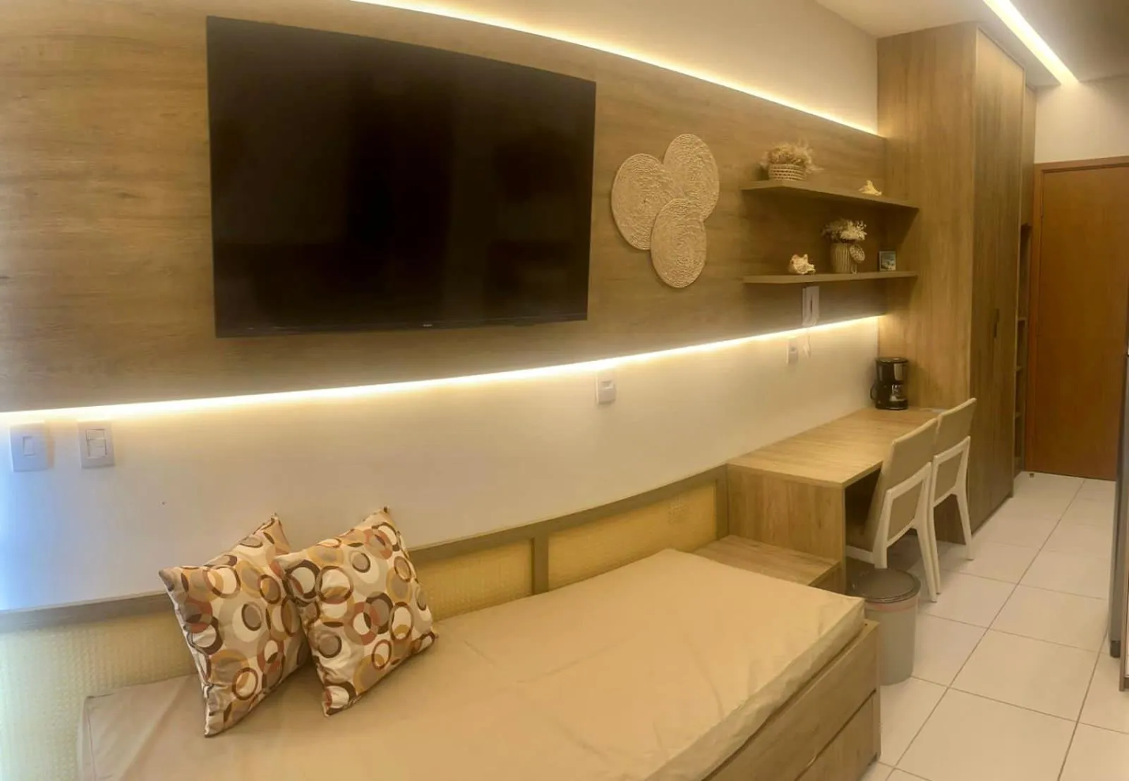 Living room in Porto Beach Resort - Mana Beach Experience