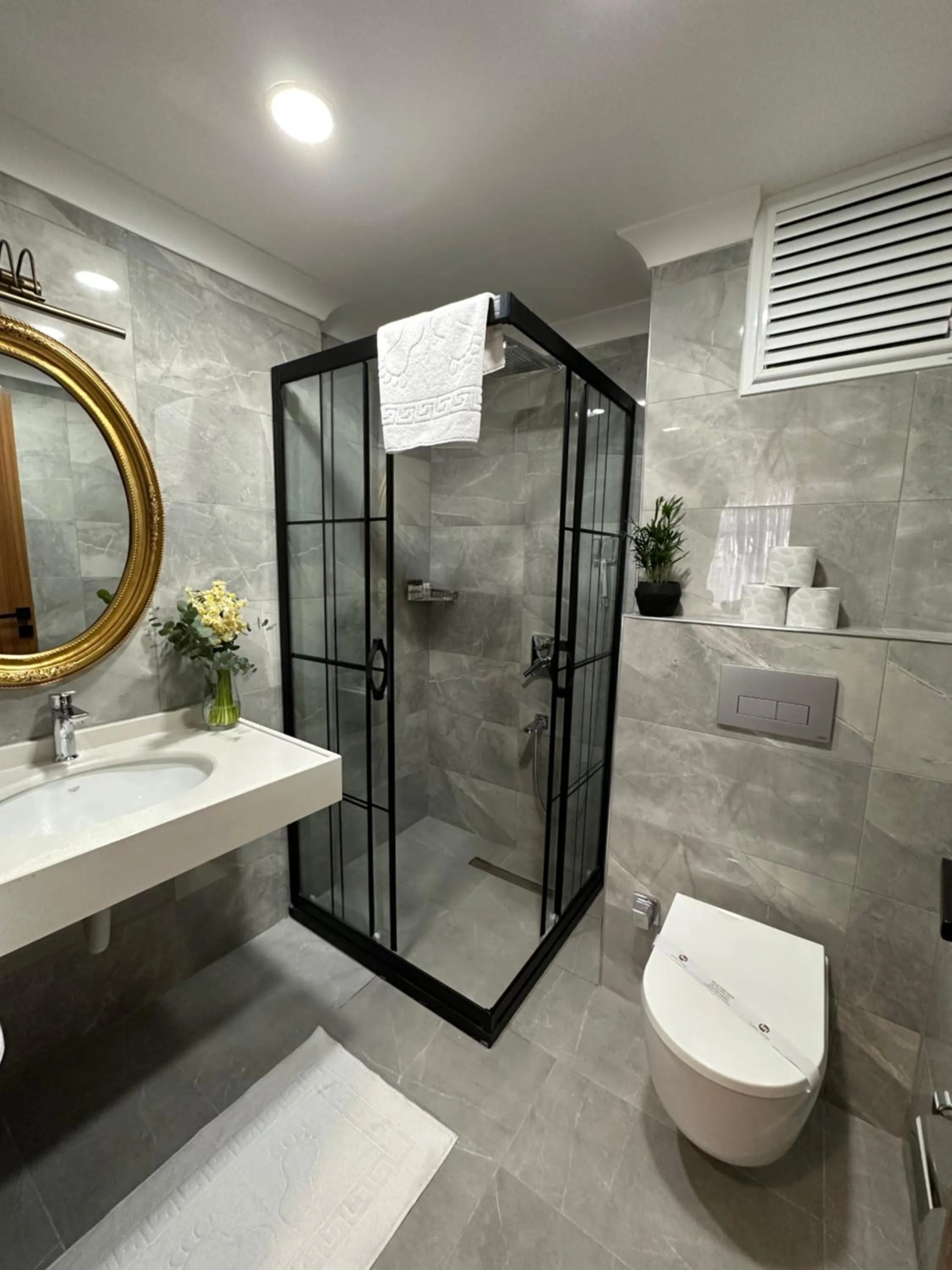 Shower in H&L Suites