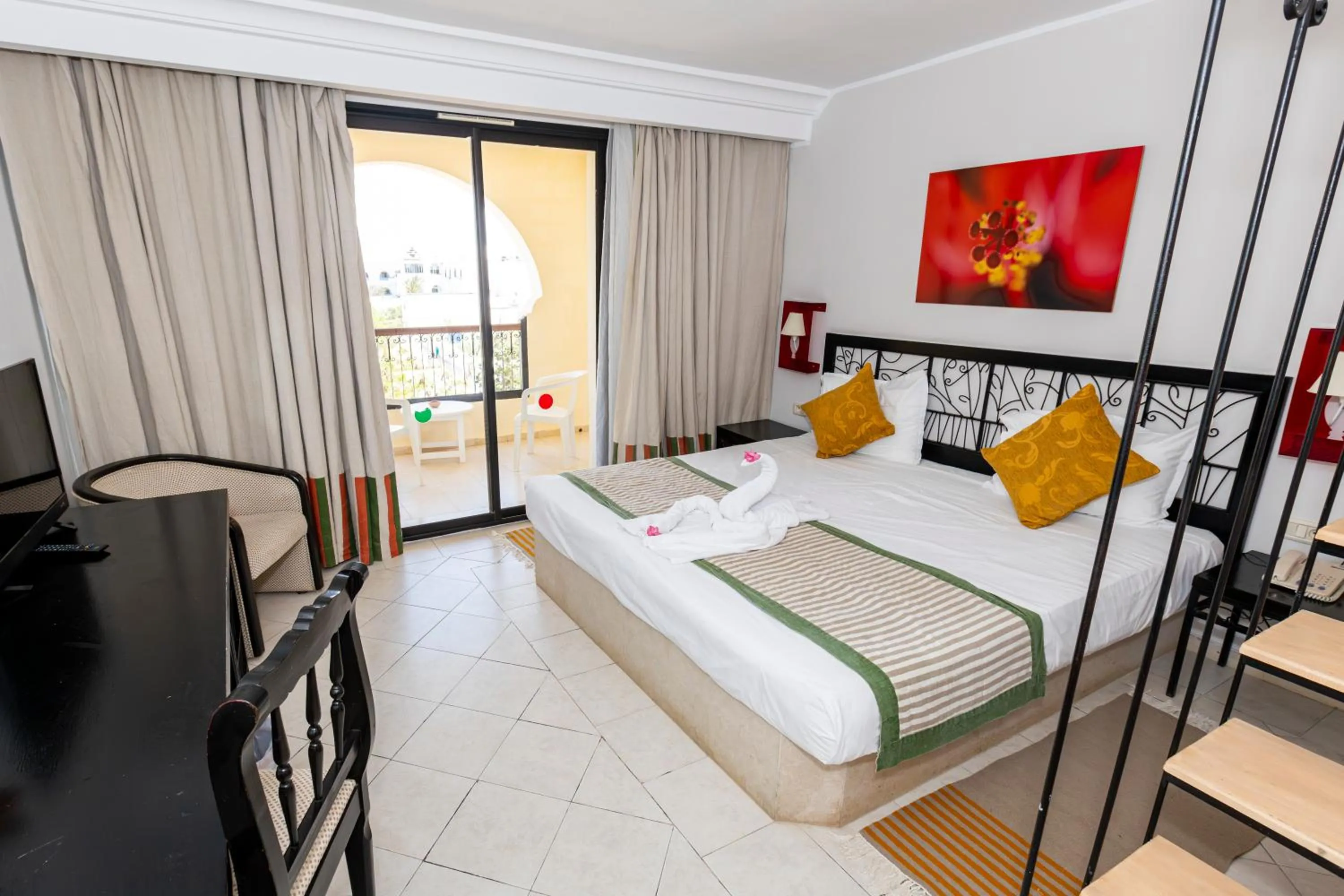 Bed in Le Petit Palais Djerba & Spa