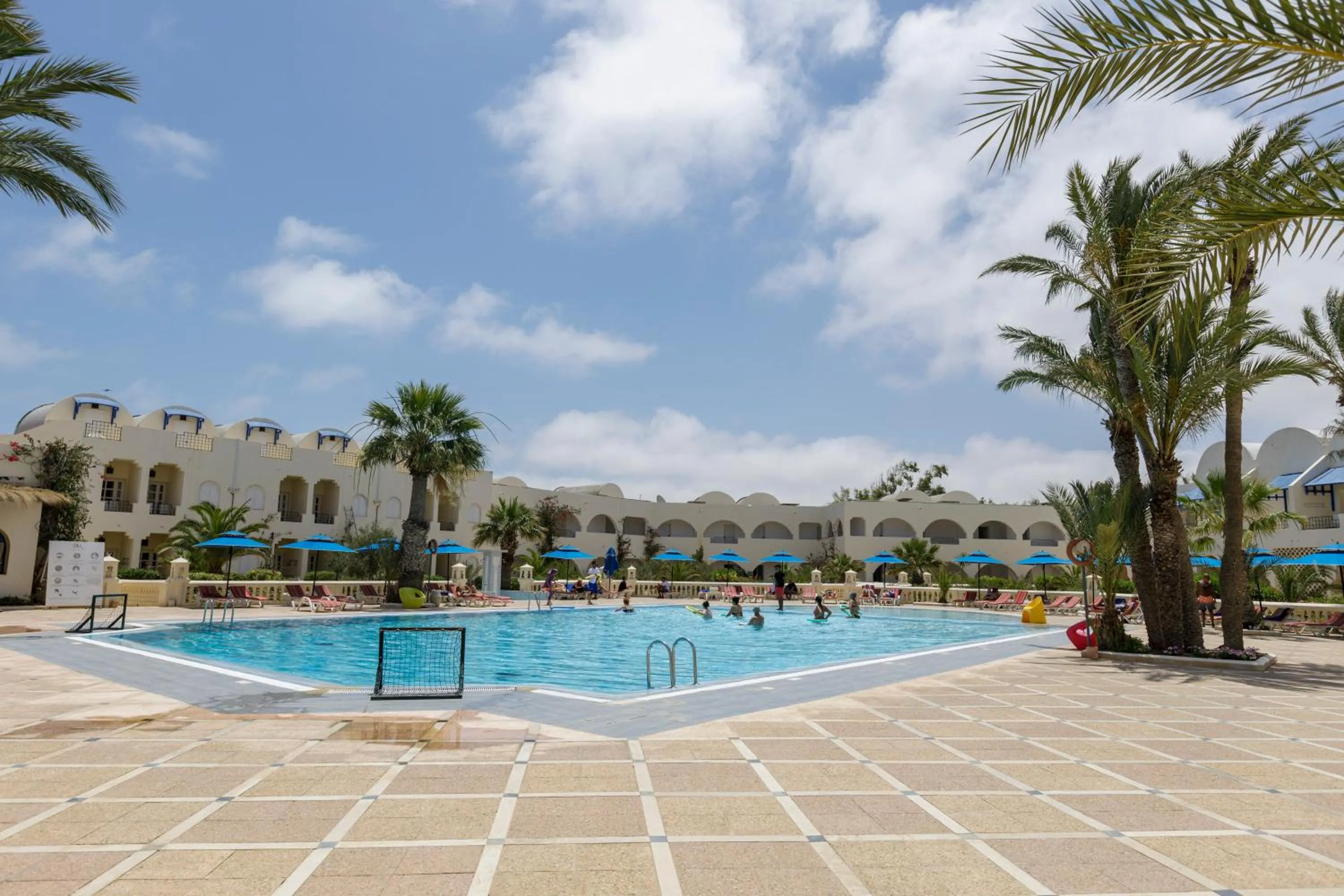 Swimming pool in Le Petit Palais Djerba & Spa