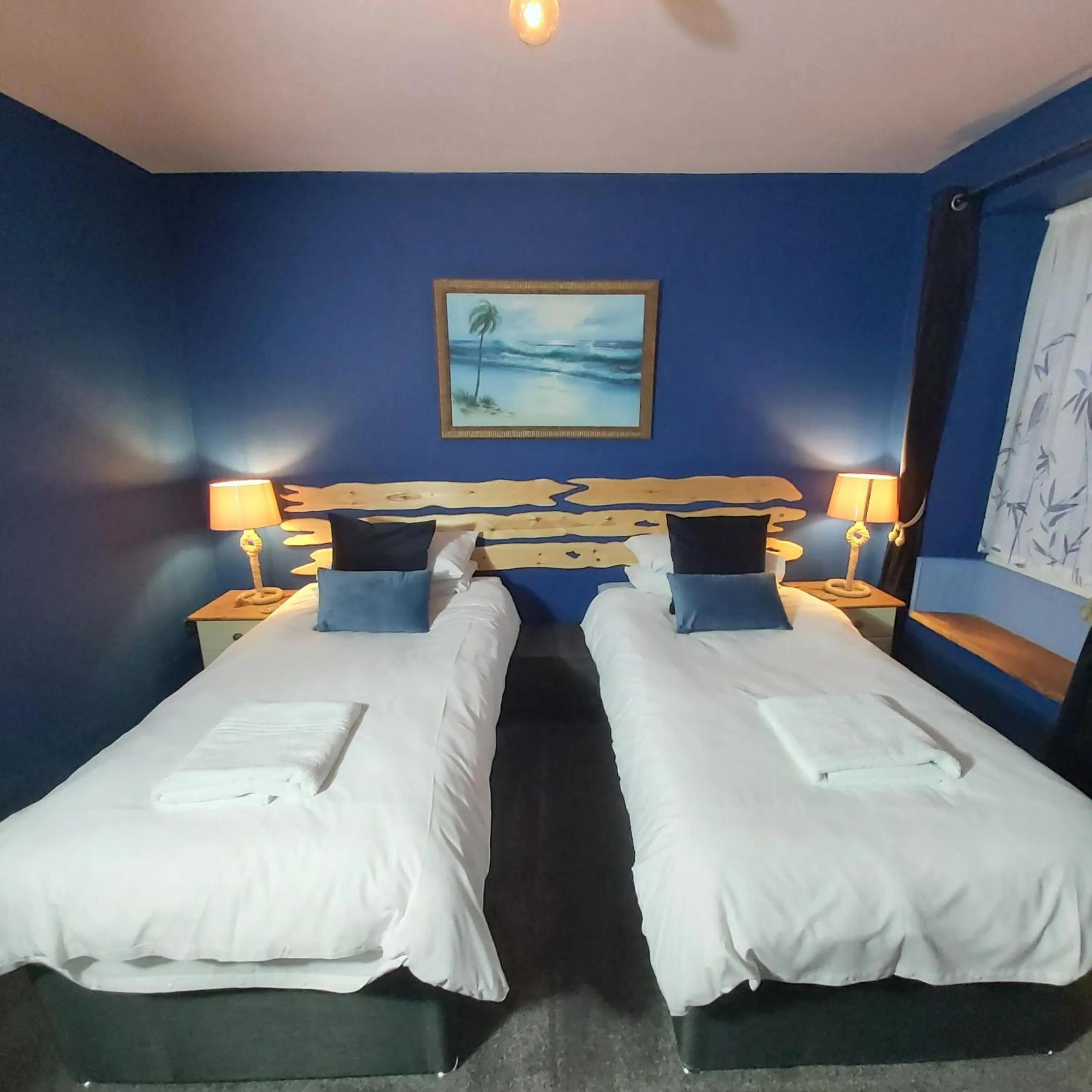 Bedroom, Bed in Jersey Cottage