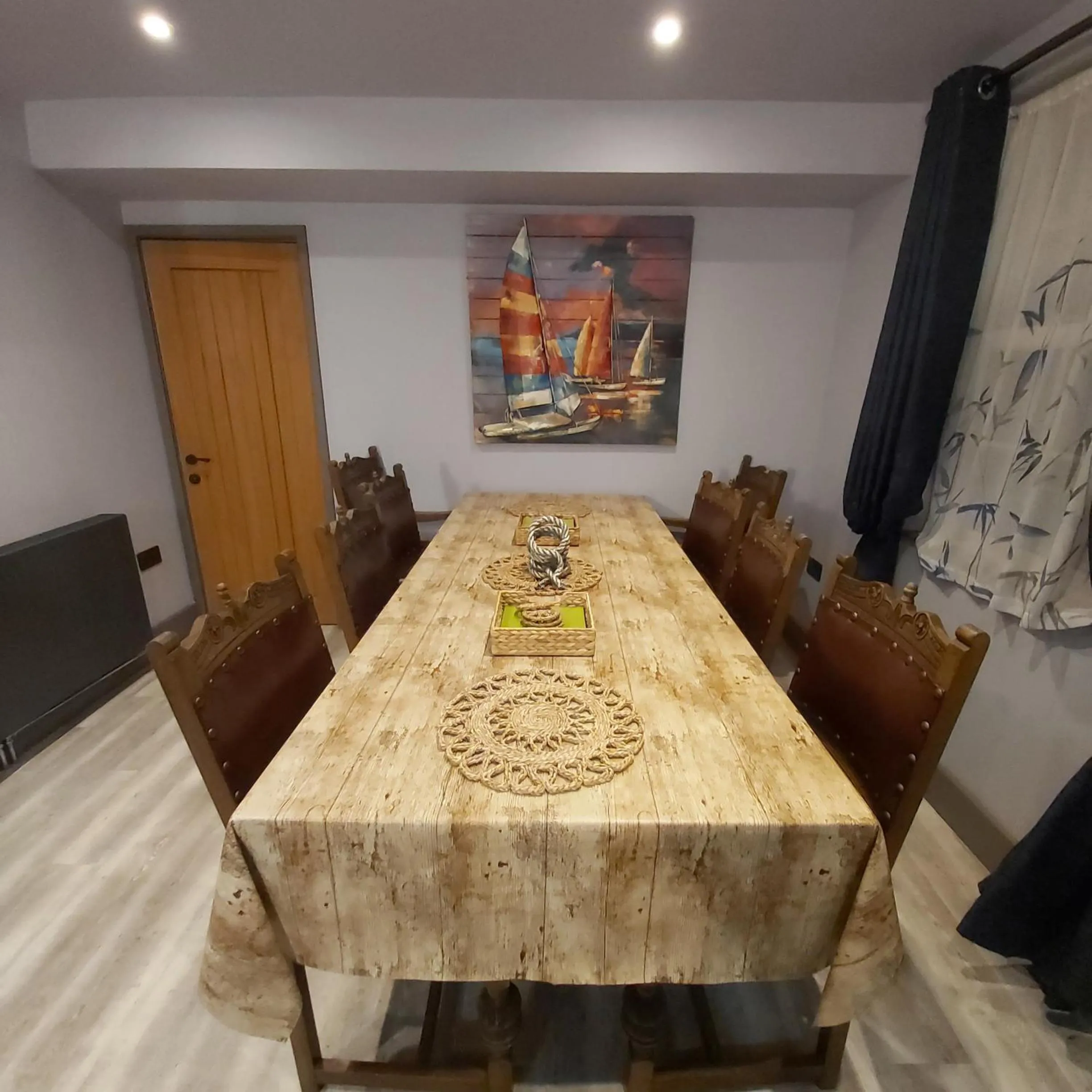 Dining area in Jersey Cottage