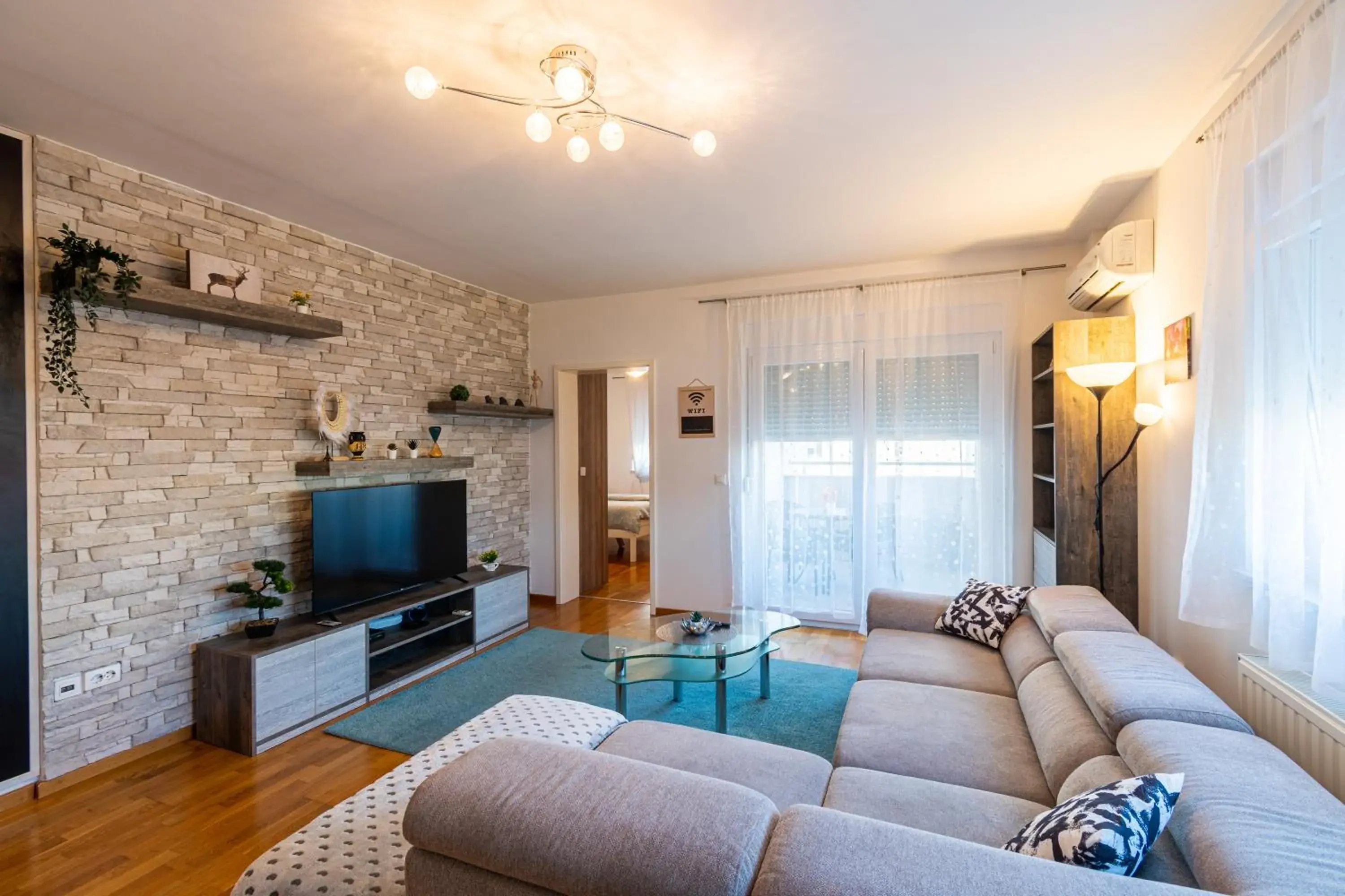 Flexible SelfCheckIns 40 - Zagreb - Parking - Big Loggia - New - 2 beedroms Flexible SelfCheckIns 40 - Zagreb - Parking - Big Loggia - New - 2 beedroms
