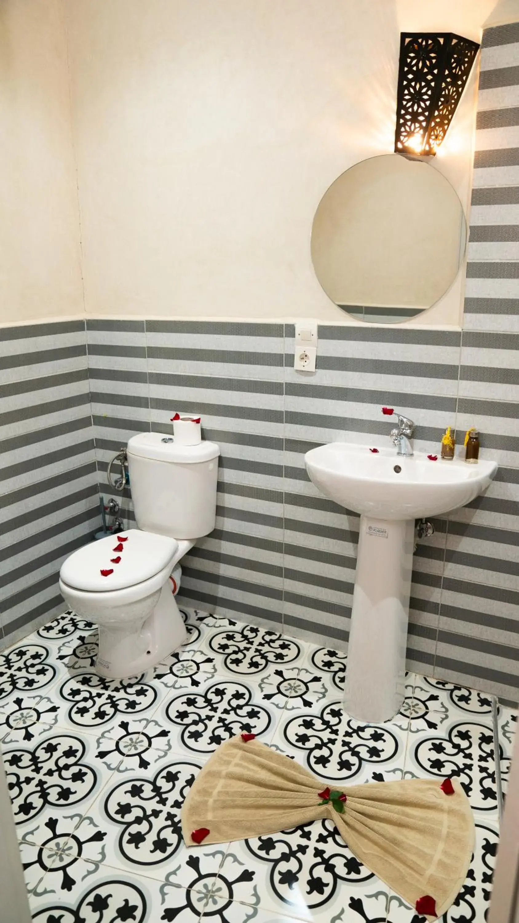 Deluxe Double Room in Riad Allal Deluxe Double Room in Riad Allal