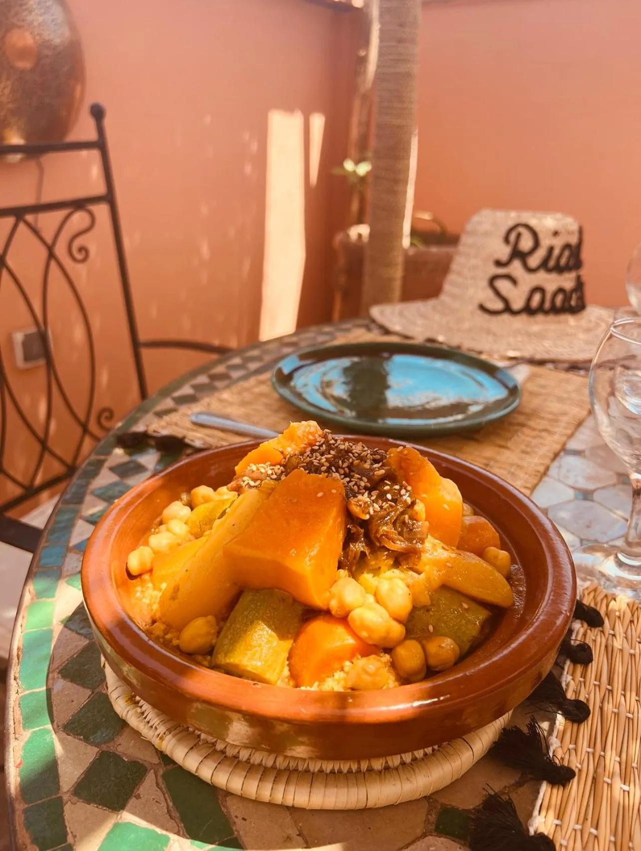 Restaurant/places to eat in Riad Allal