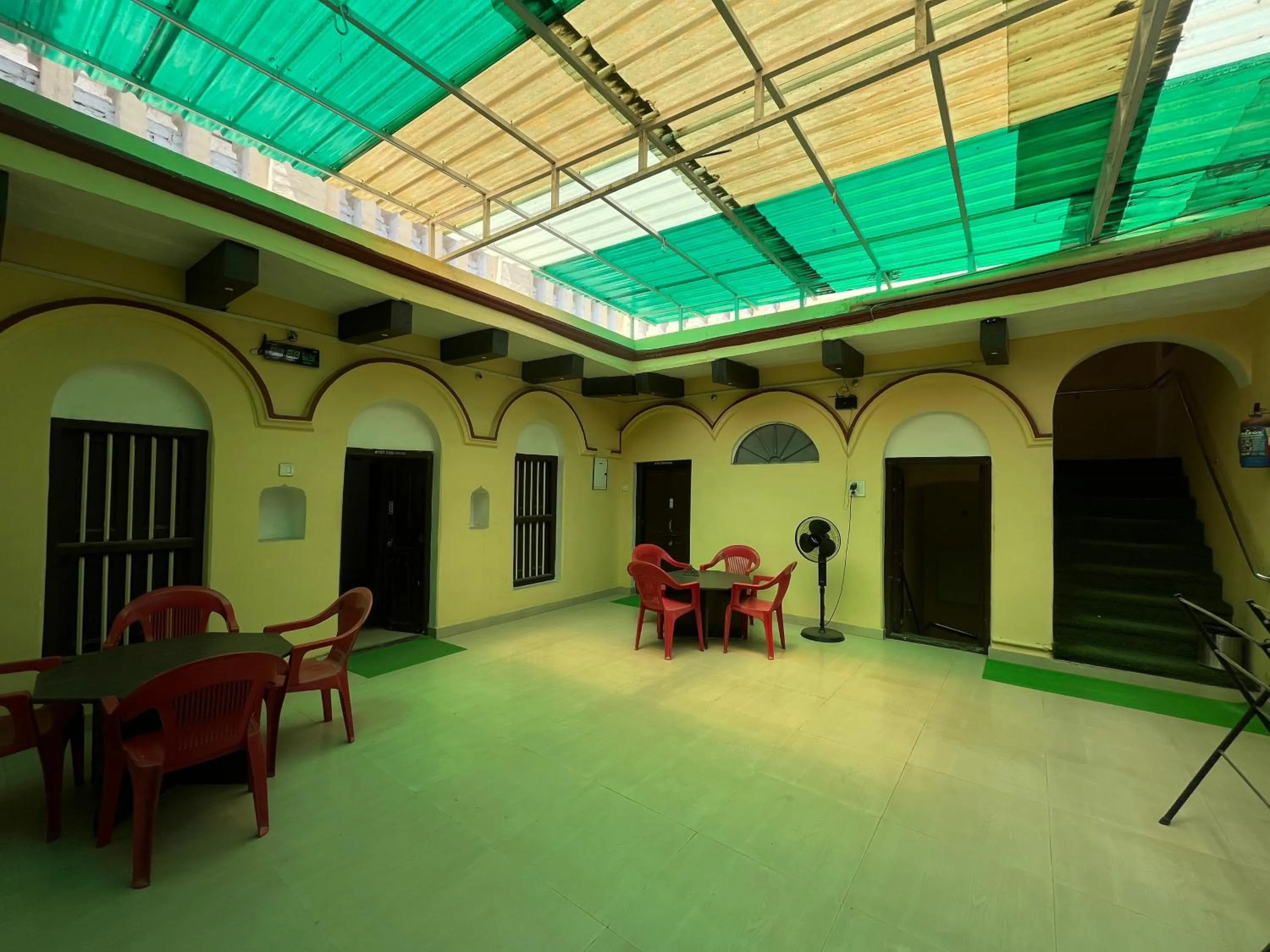 Balcony/Terrace in Foreigners Inn