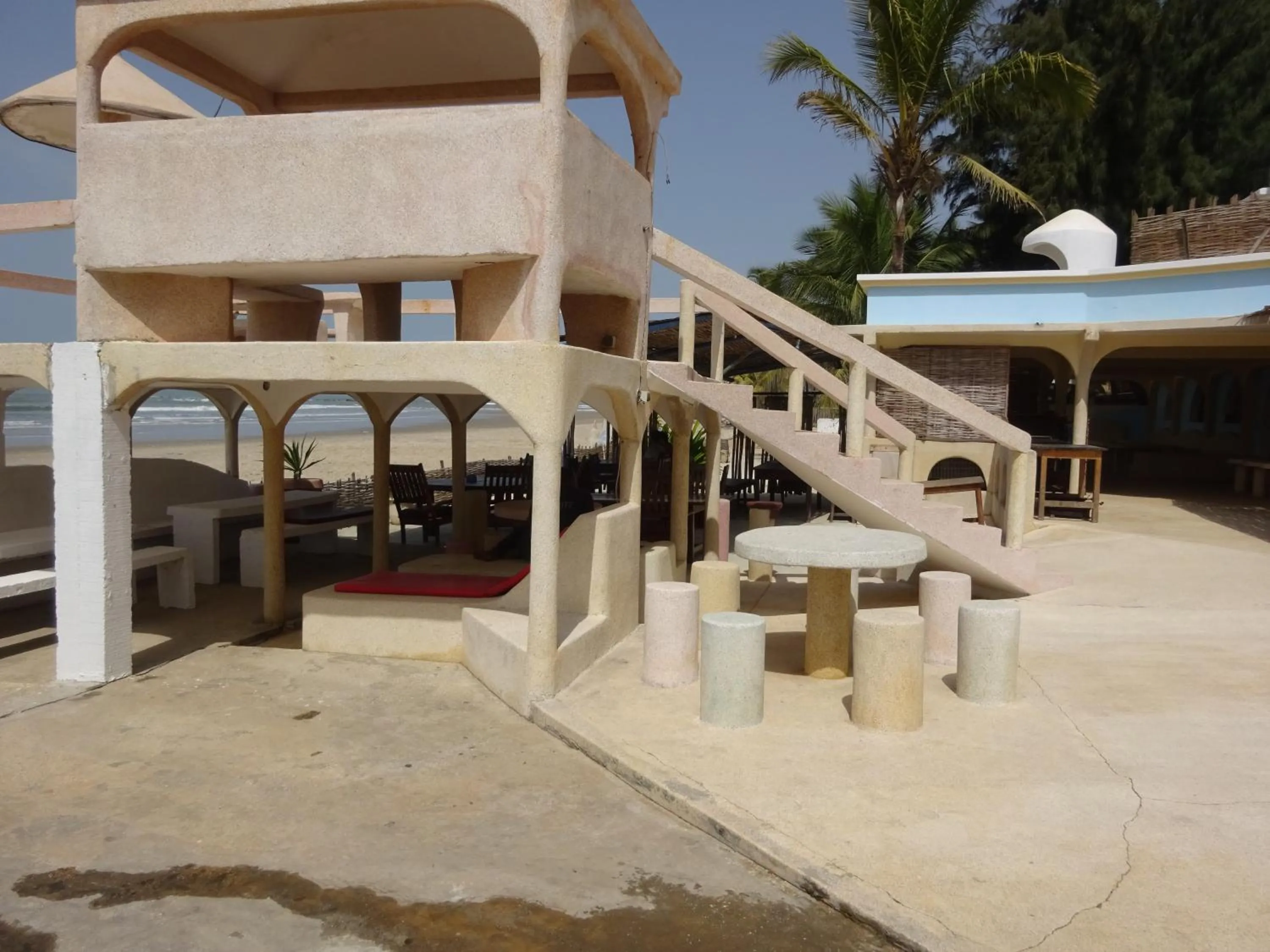 Property building in HOTEL DU BAR DE LA MER CAP SKIRRiNG