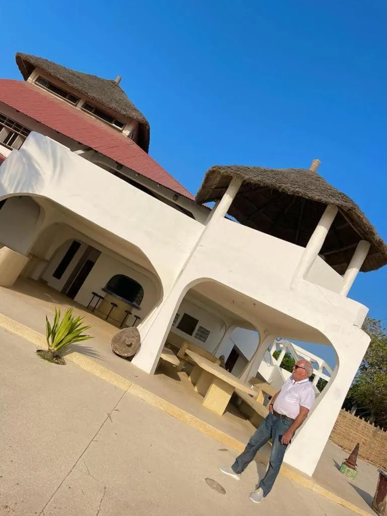 Property building in HOTEL DU BAR DE LA MER CAP SKIRRiNG