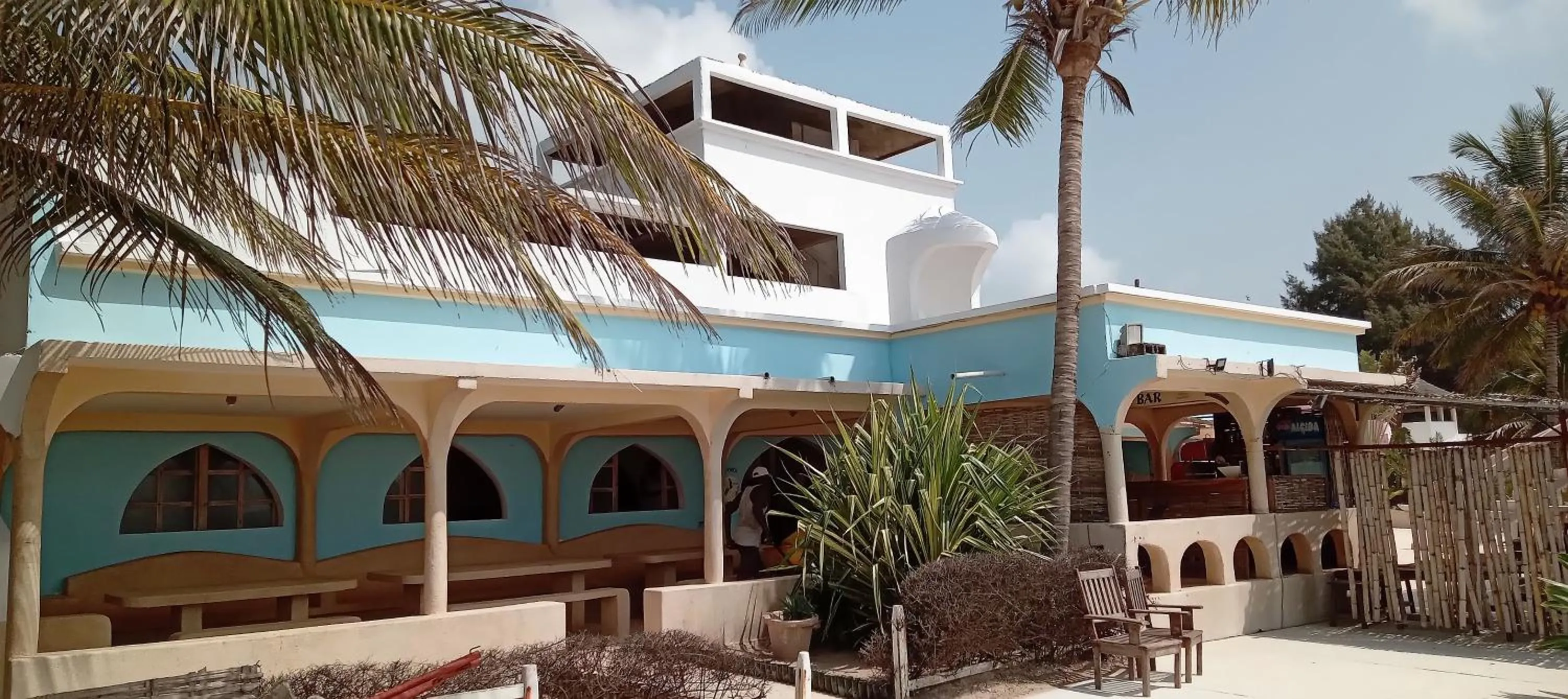 Property building in HOTEL DU BAR DE LA MER CAP SKIRRiNG