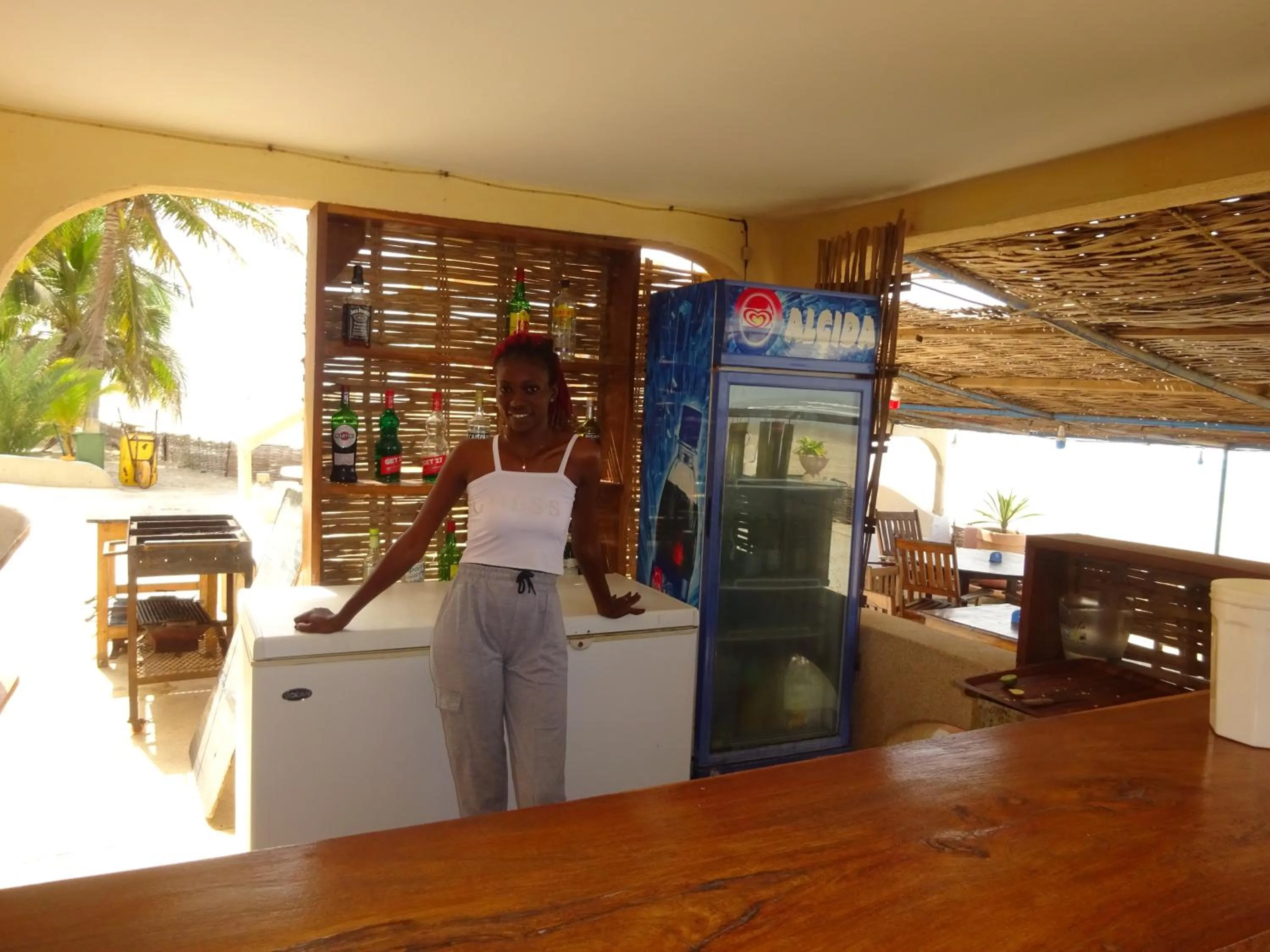 Restaurant/places to eat in HOTEL DU BAR DE LA MER CAP SKIRRiNG