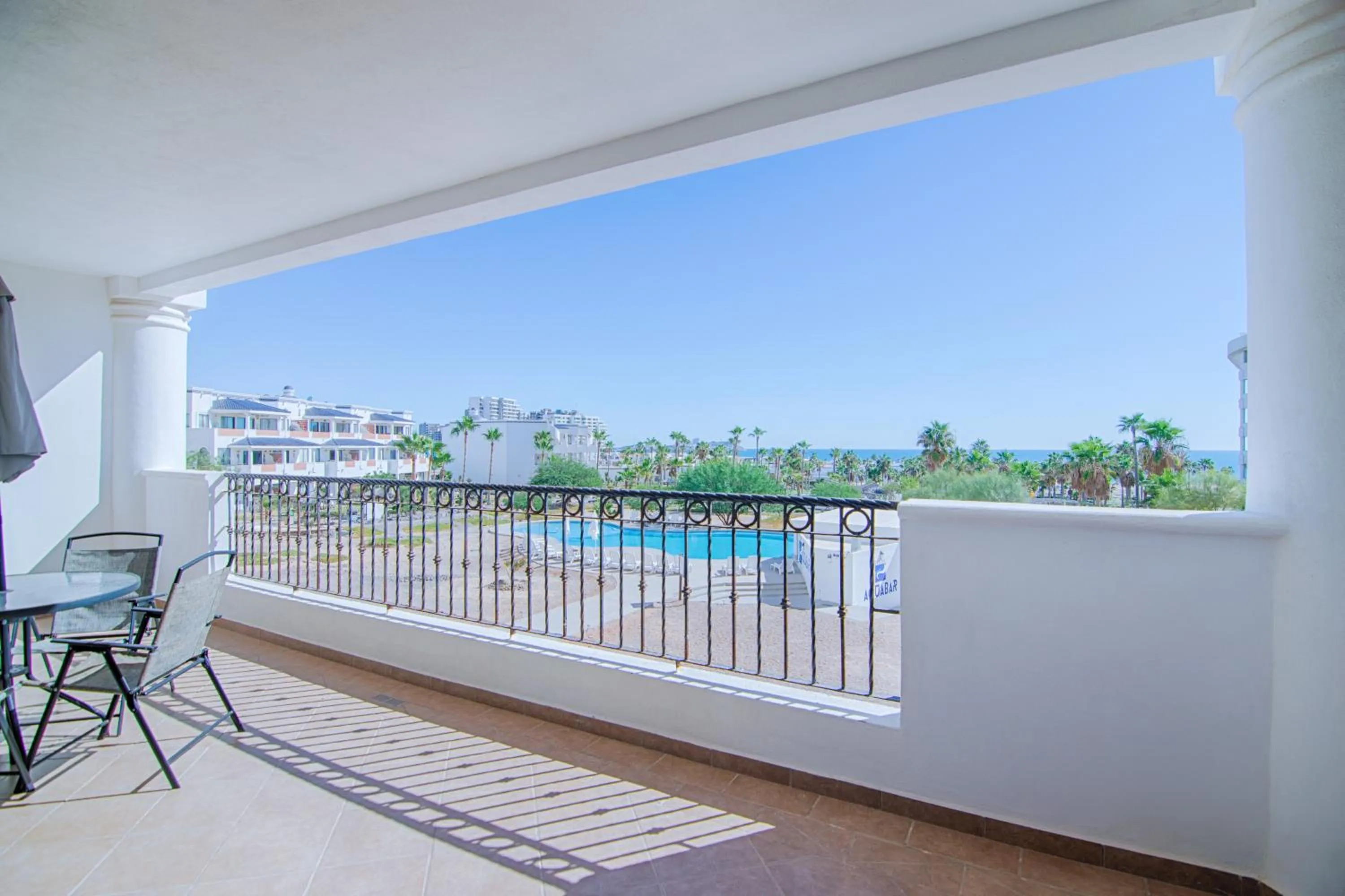 Casa Blanca Golf Villas