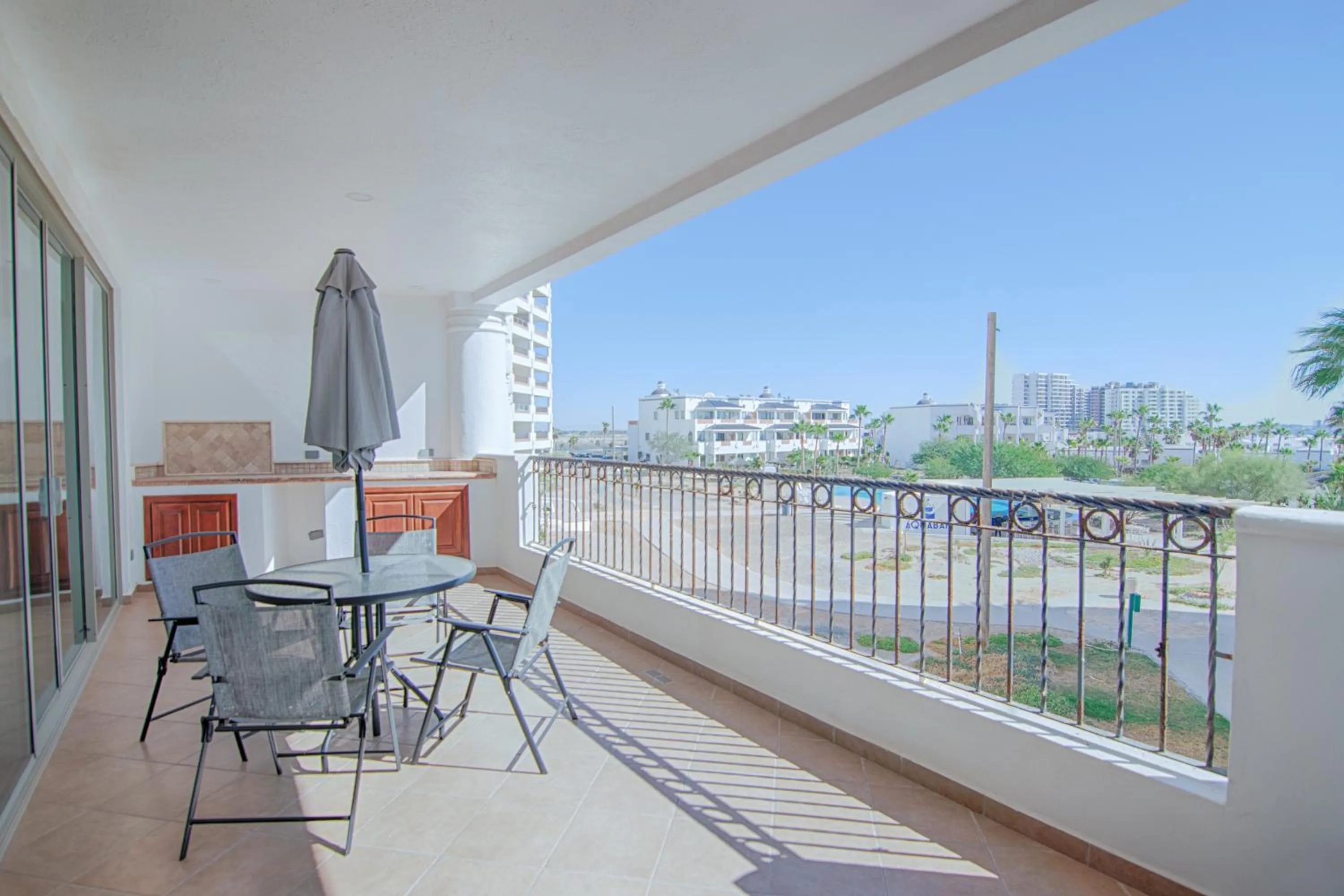 Casa Blanca Golf Villas