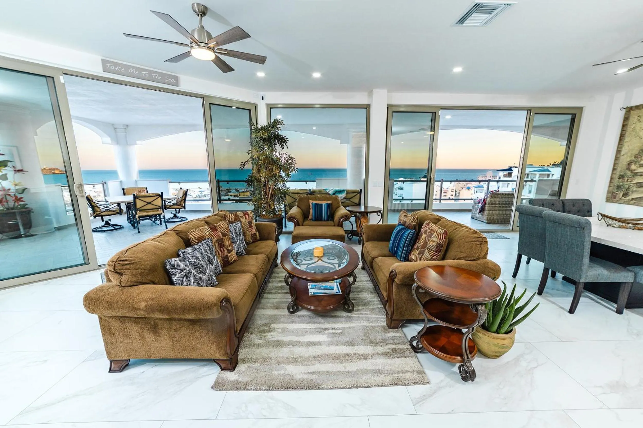 Casa Blanca Golf Villas