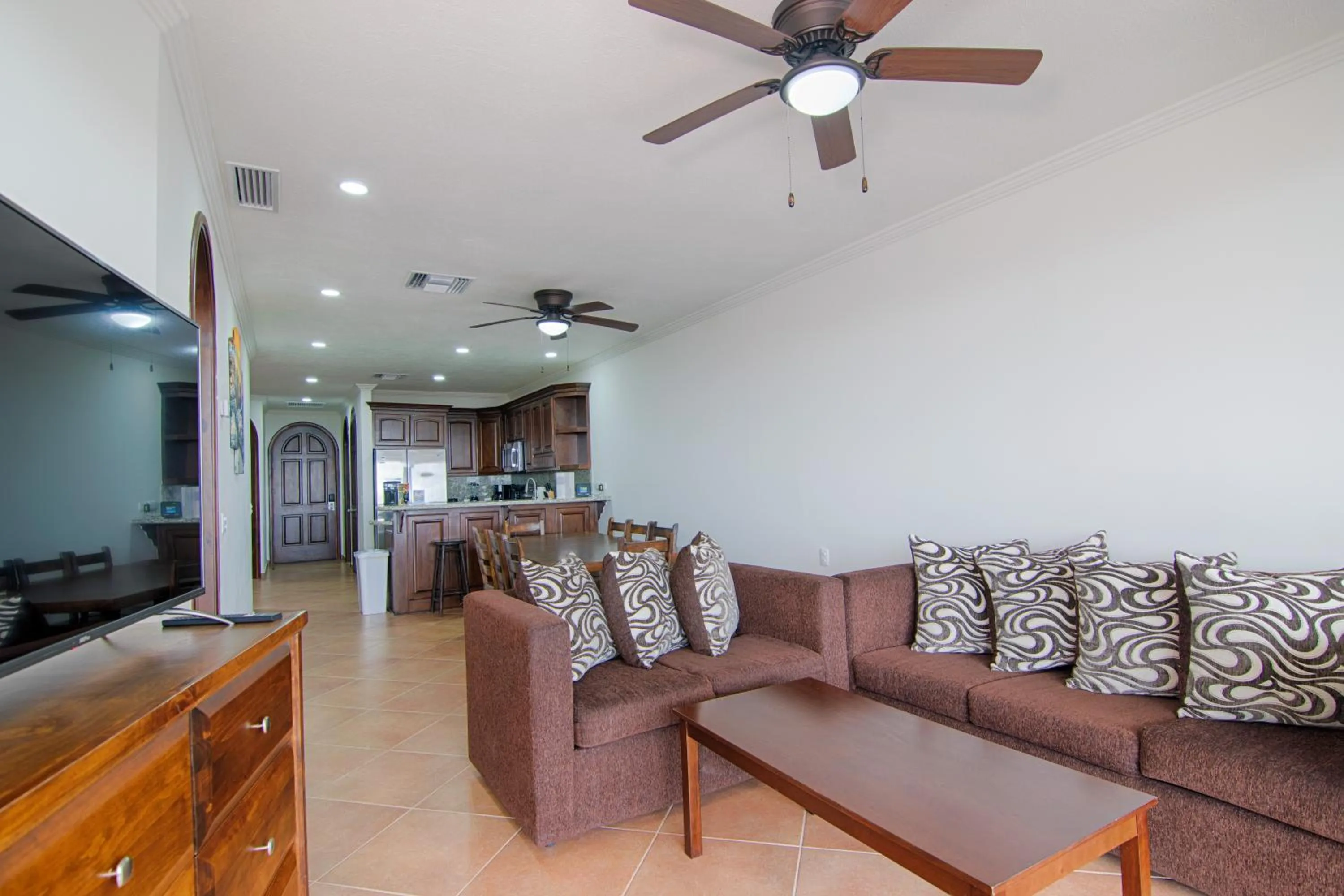 Casa Blanca Golf Villas