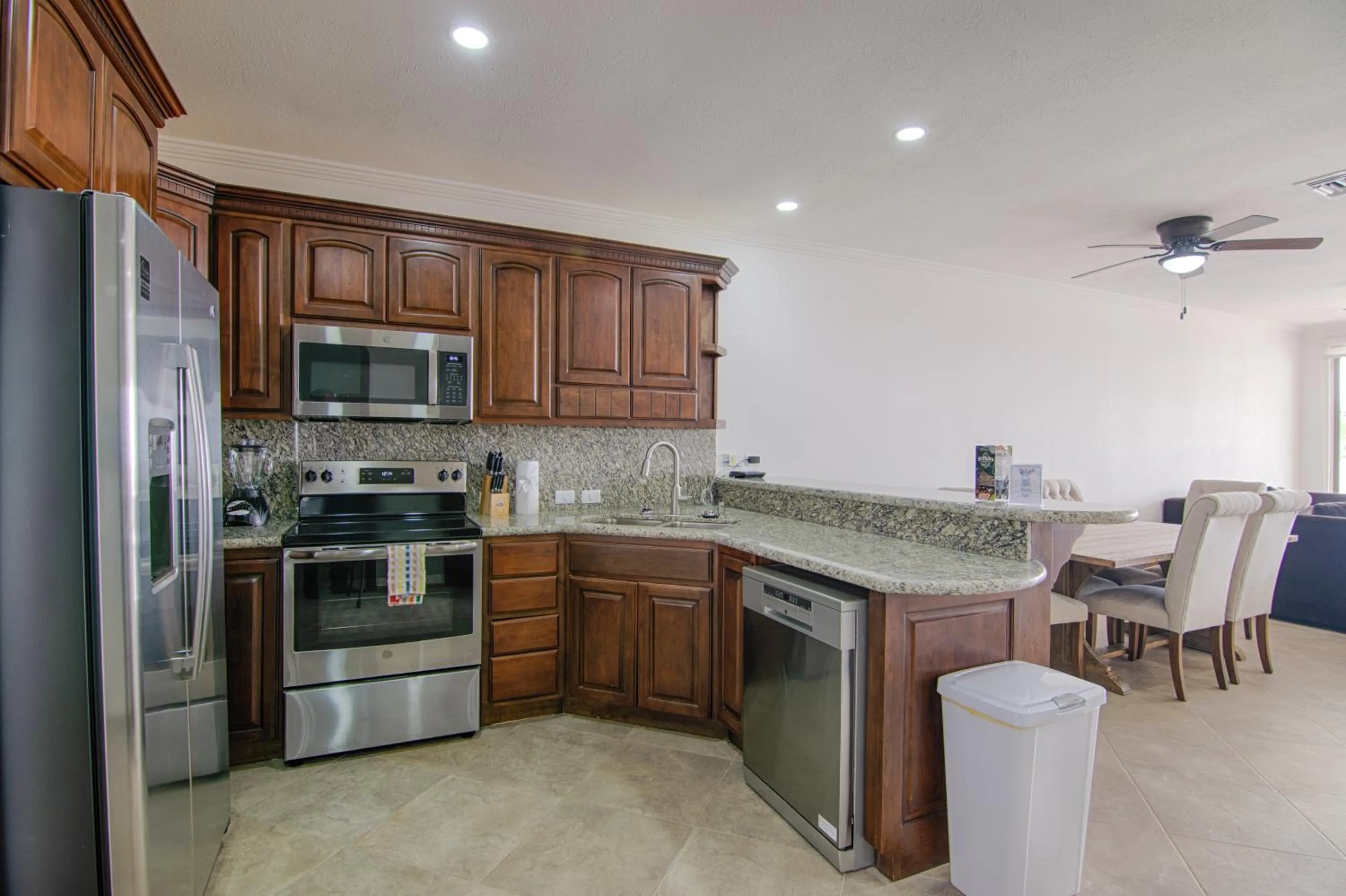 Casa Blanca Golf Villas