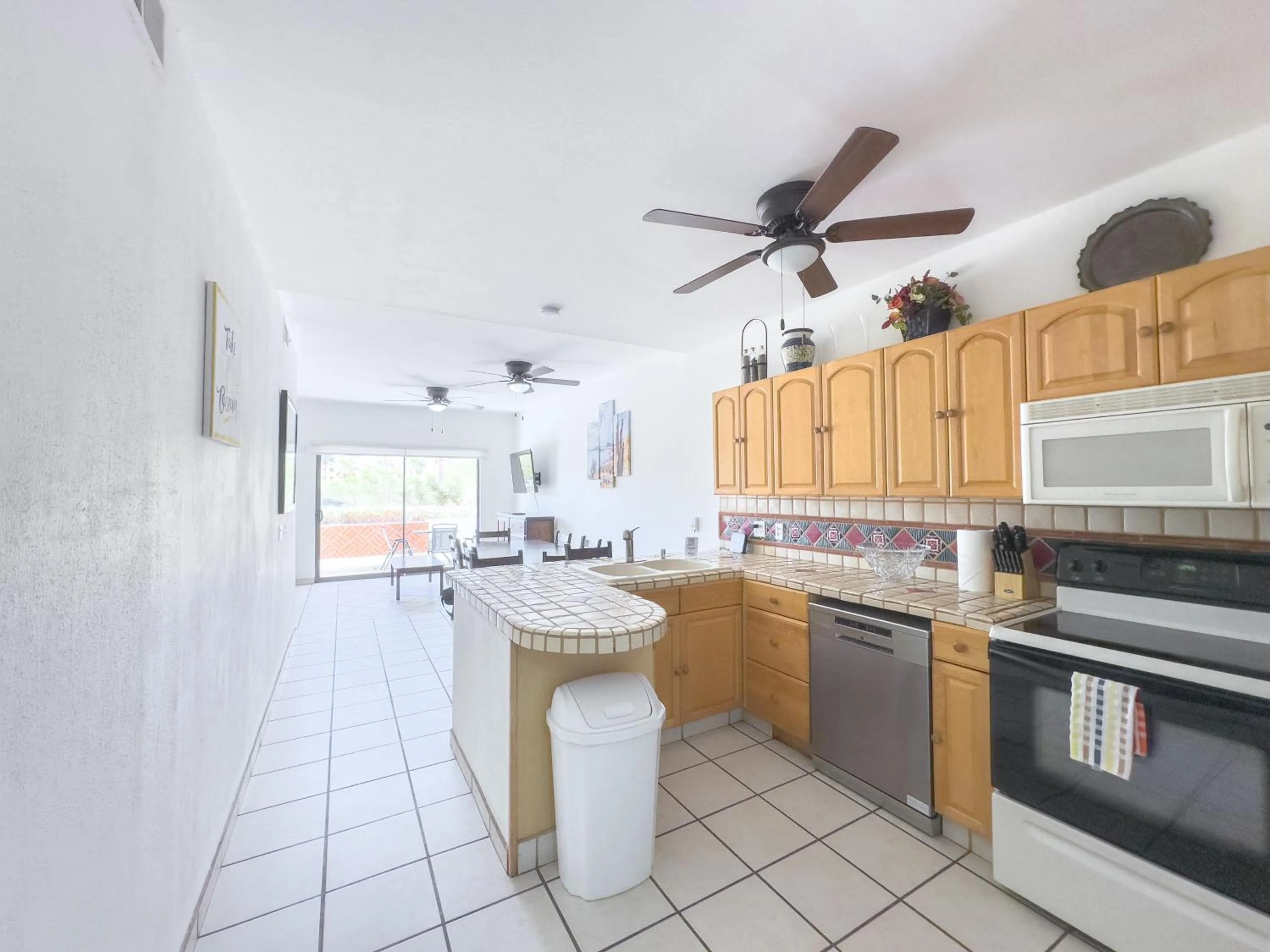 Kitchen or kitchenette in Casa Blanca Golf Villas