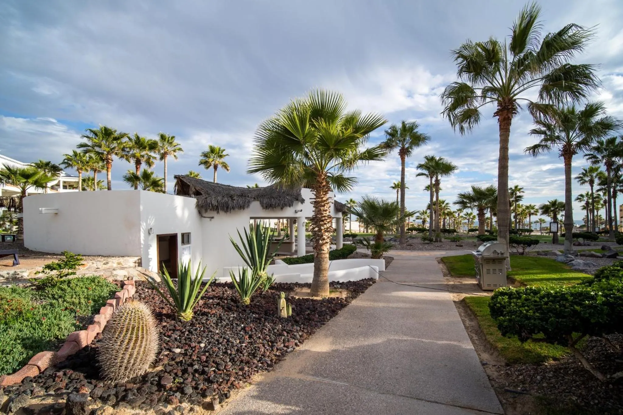 Casa Blanca Golf Villas