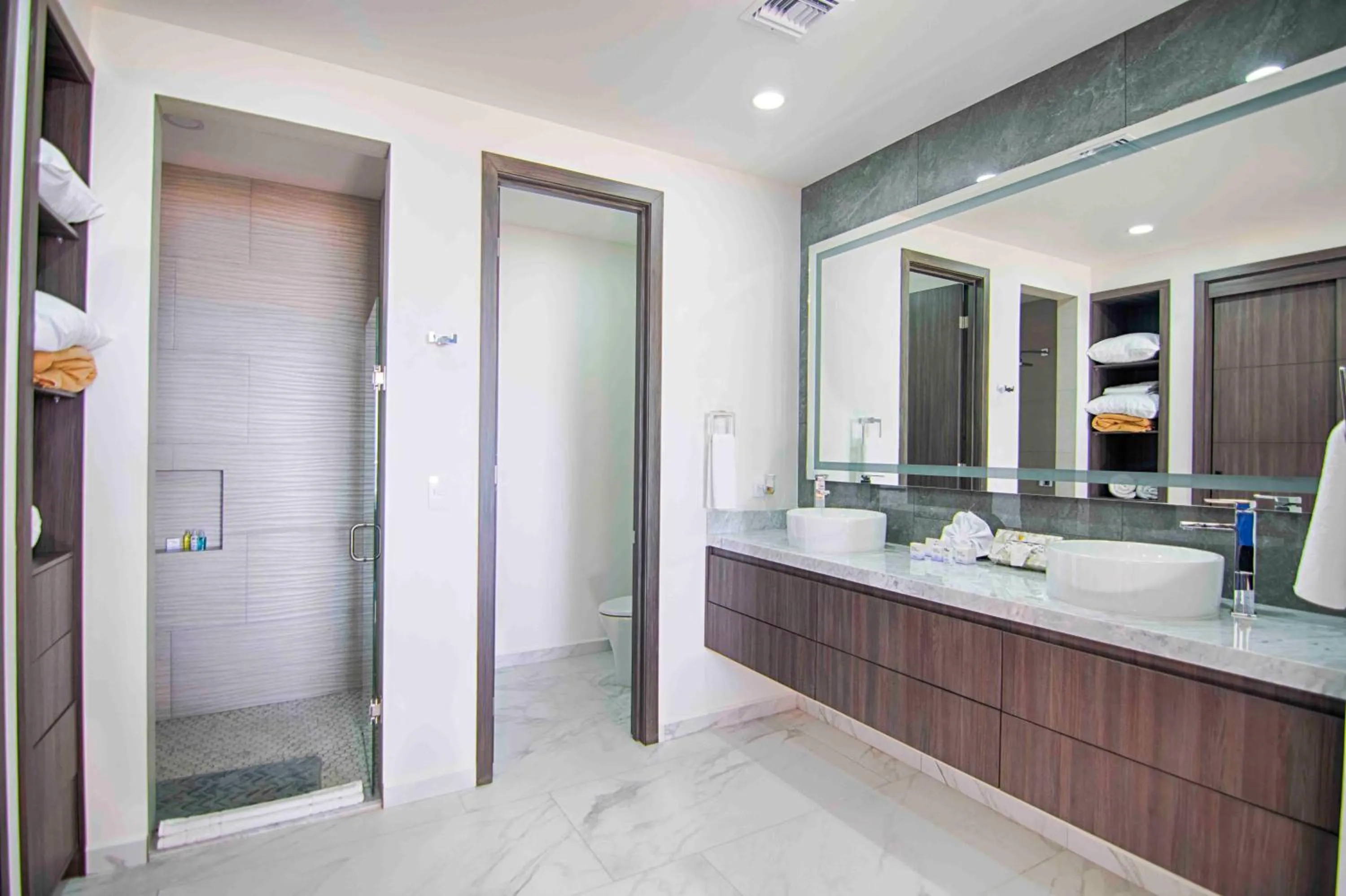 Bathroom in Casa Blanca Golf Villas