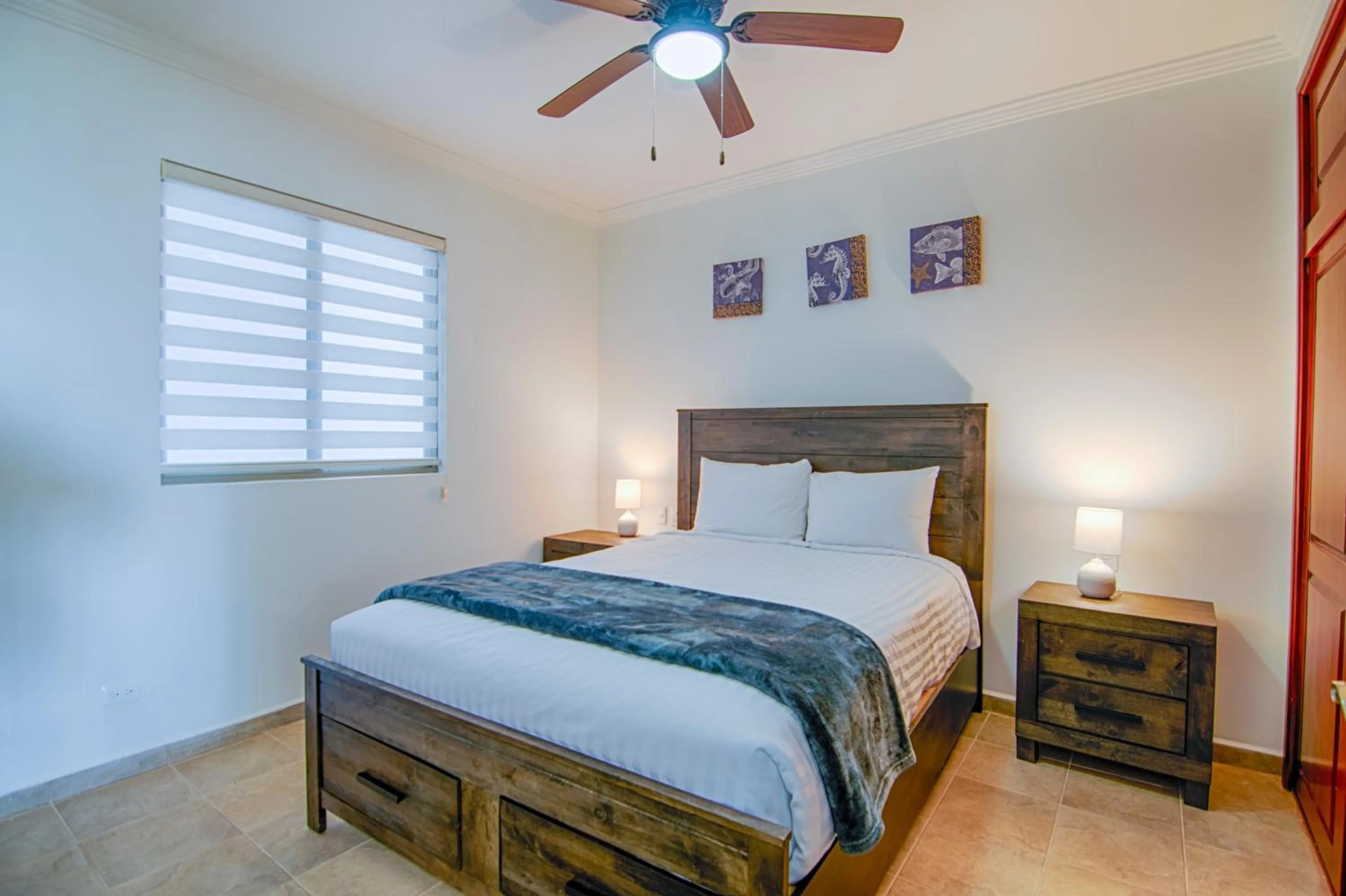 Bed in Casa Blanca Golf Villas