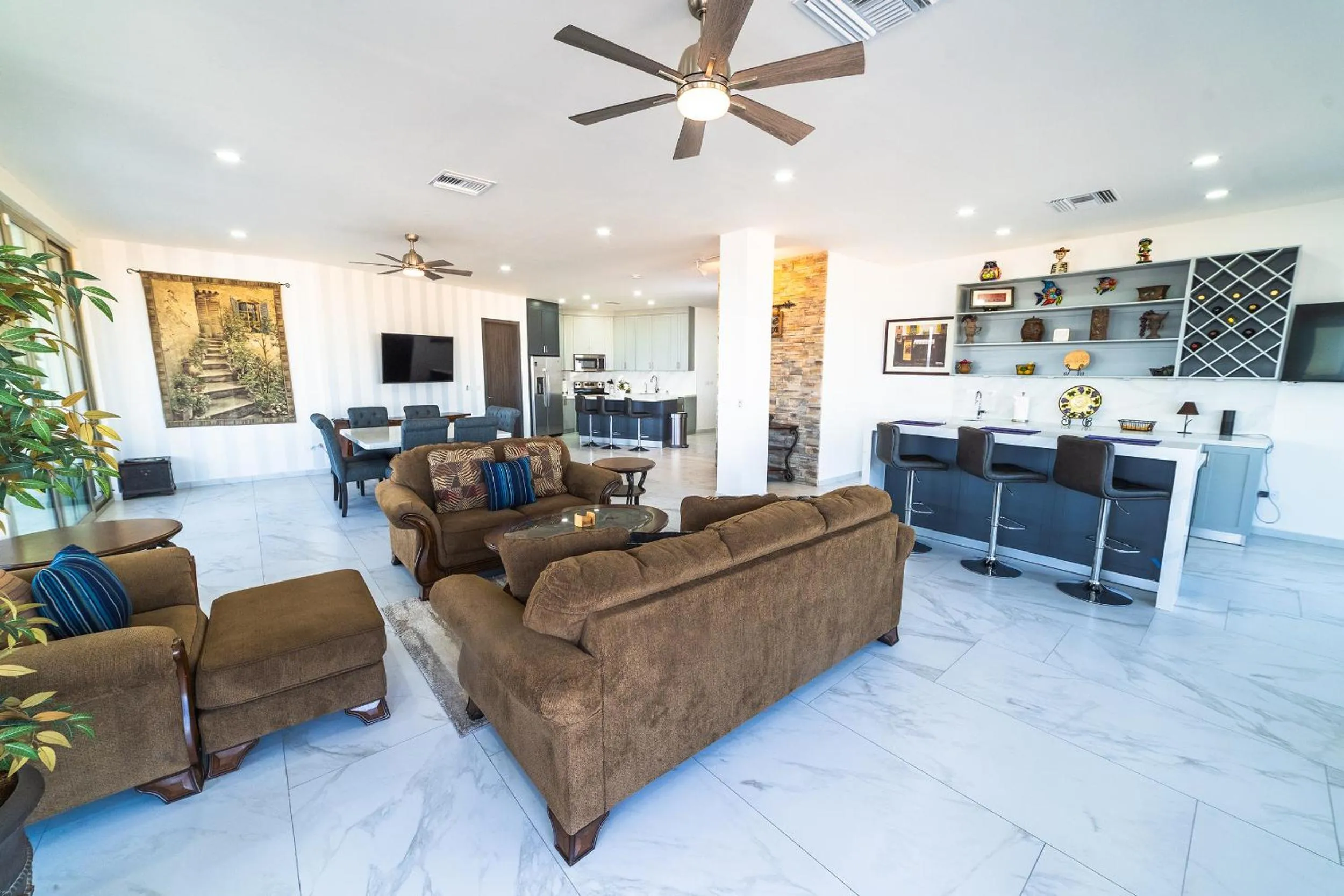 Casa Blanca Golf Villas