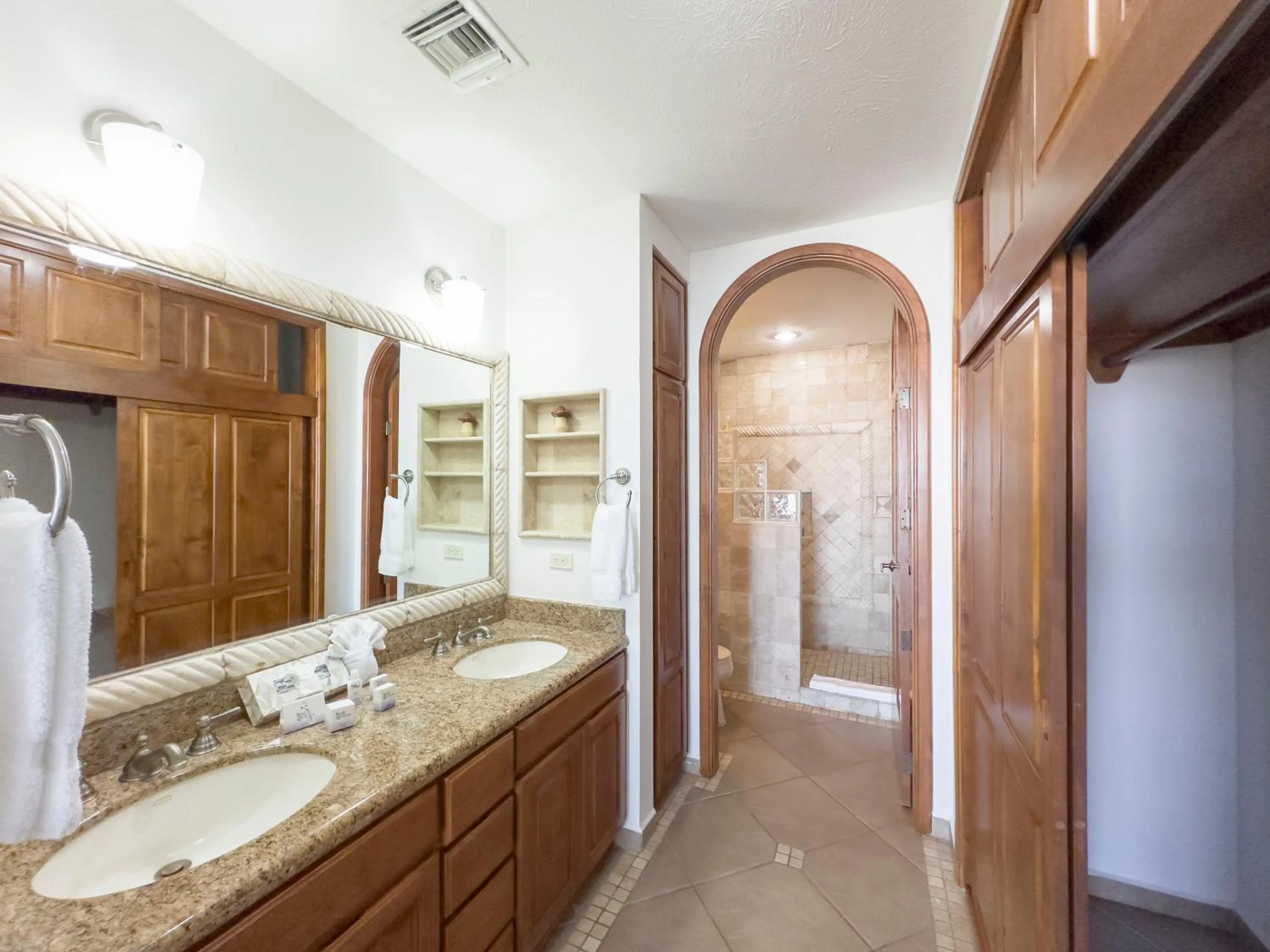 Casa Blanca Golf Villas