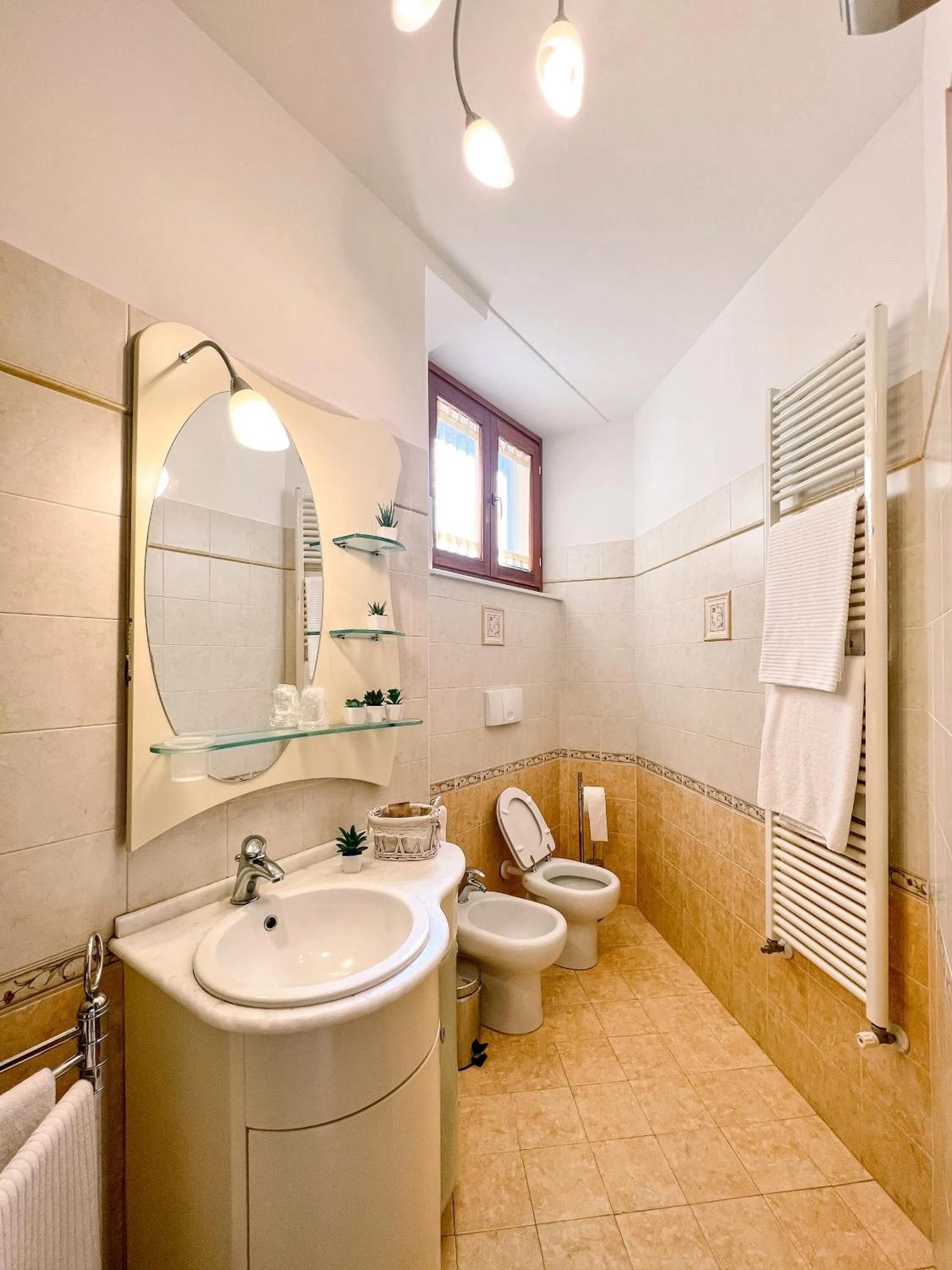 Toilet in Borgo Antico